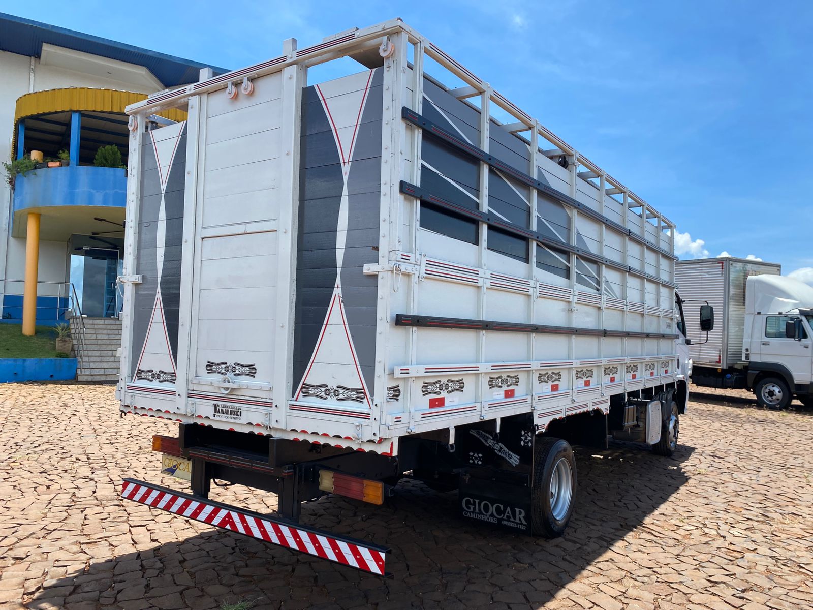 MB ACCELO 815 4X2 Boiadeira - Imagem 17