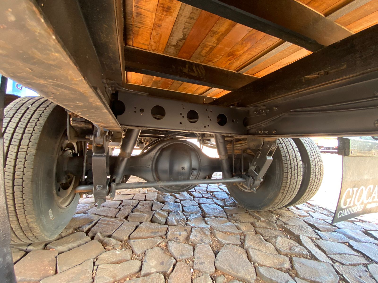 MB ACCELO 815 4X2 Boiadeira - Imagem 18