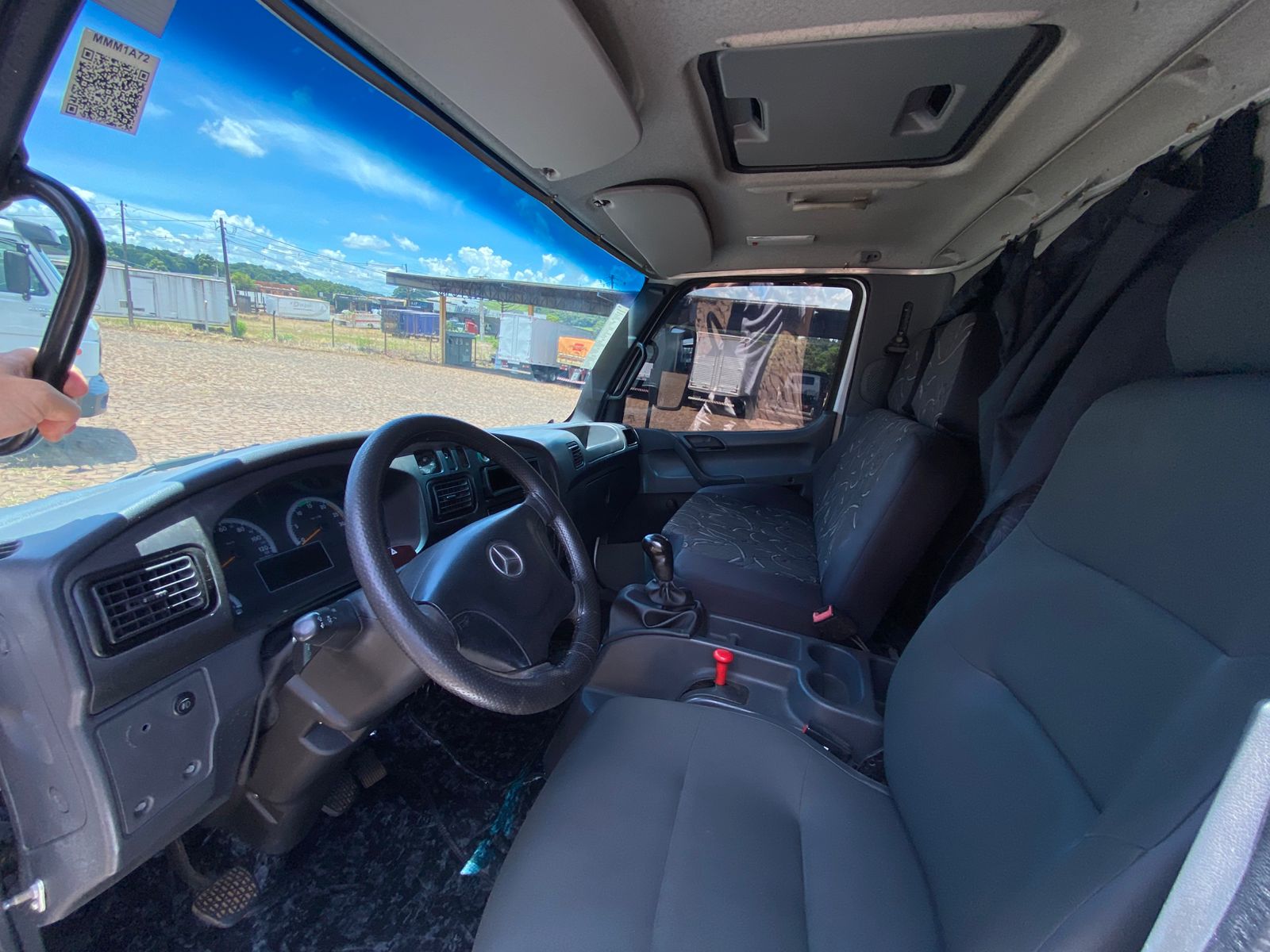 MB ACCELO 815 4X2 Boiadeira - Imagem 25