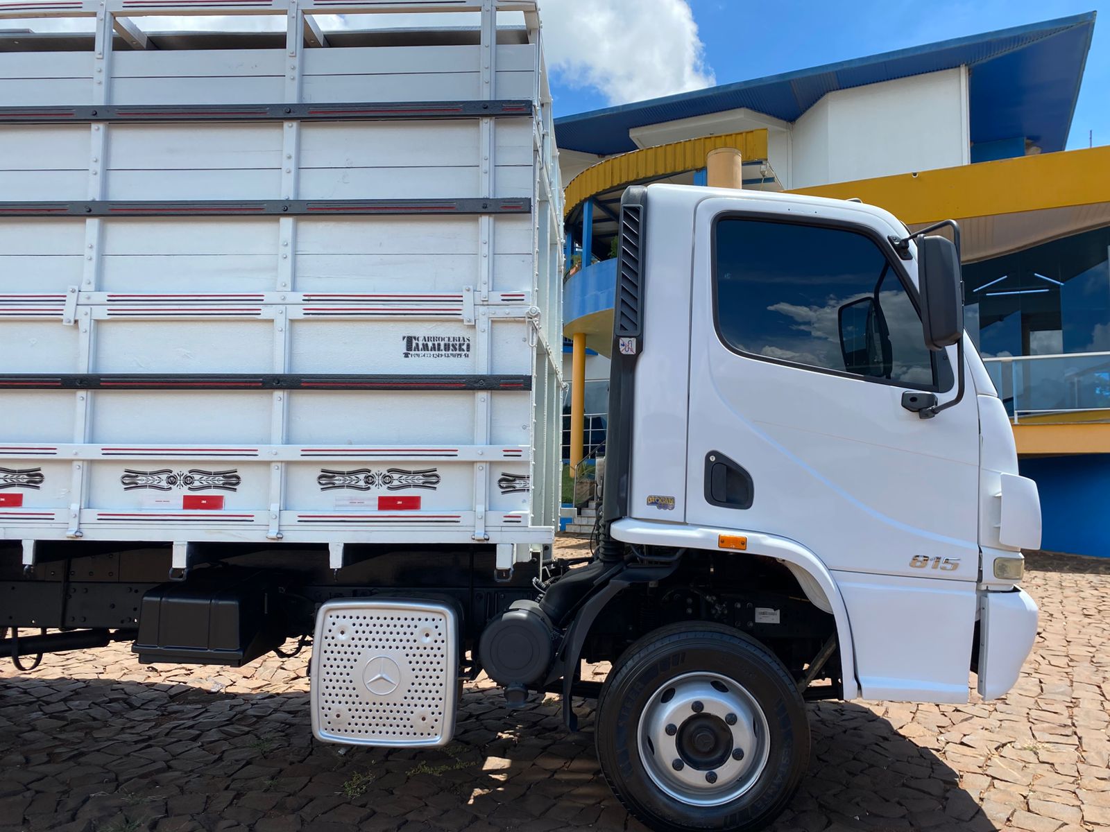 MB ACCELO 815 4X2 Boiadeira - Imagem 10