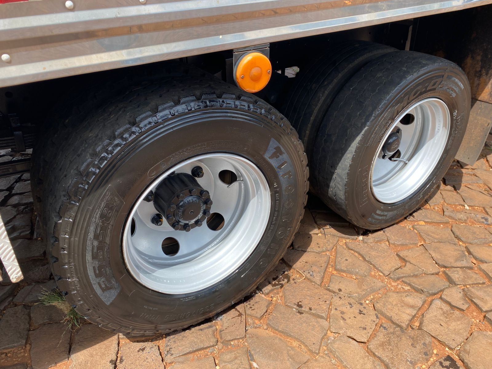 VW 13160 6X2 - Imagem 15