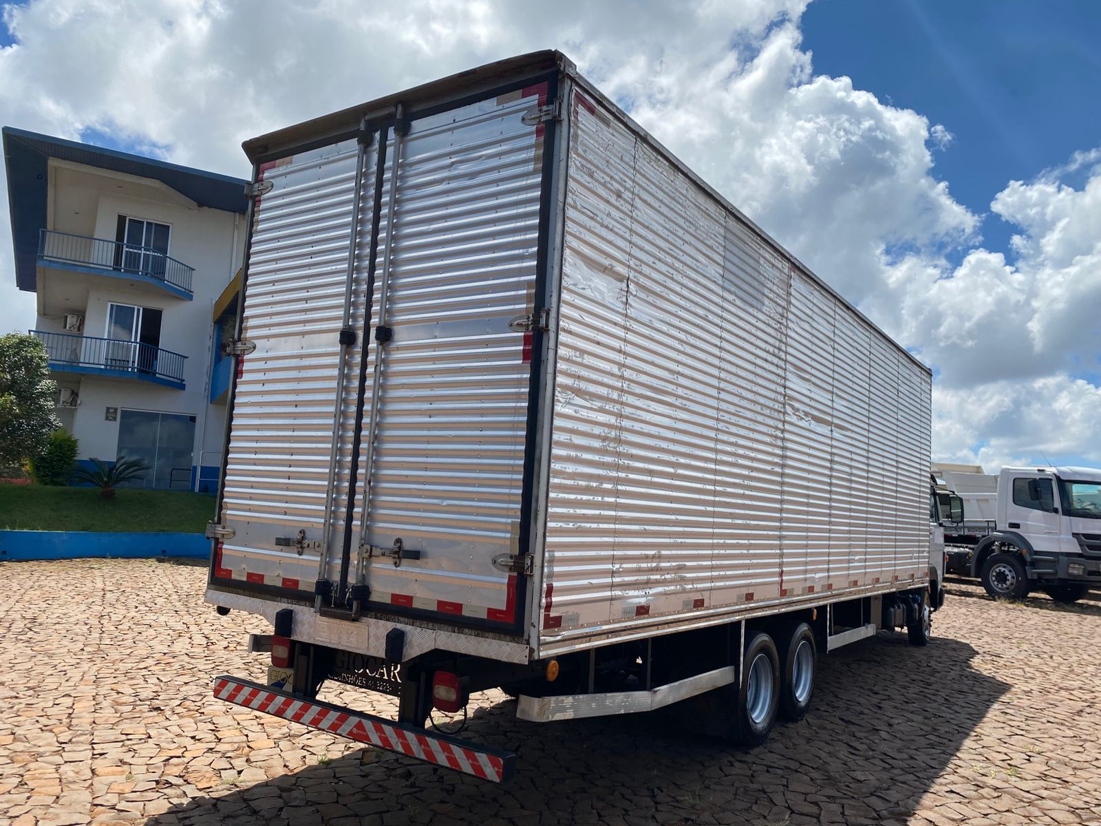 VW 13160 6X2 - Imagem 17