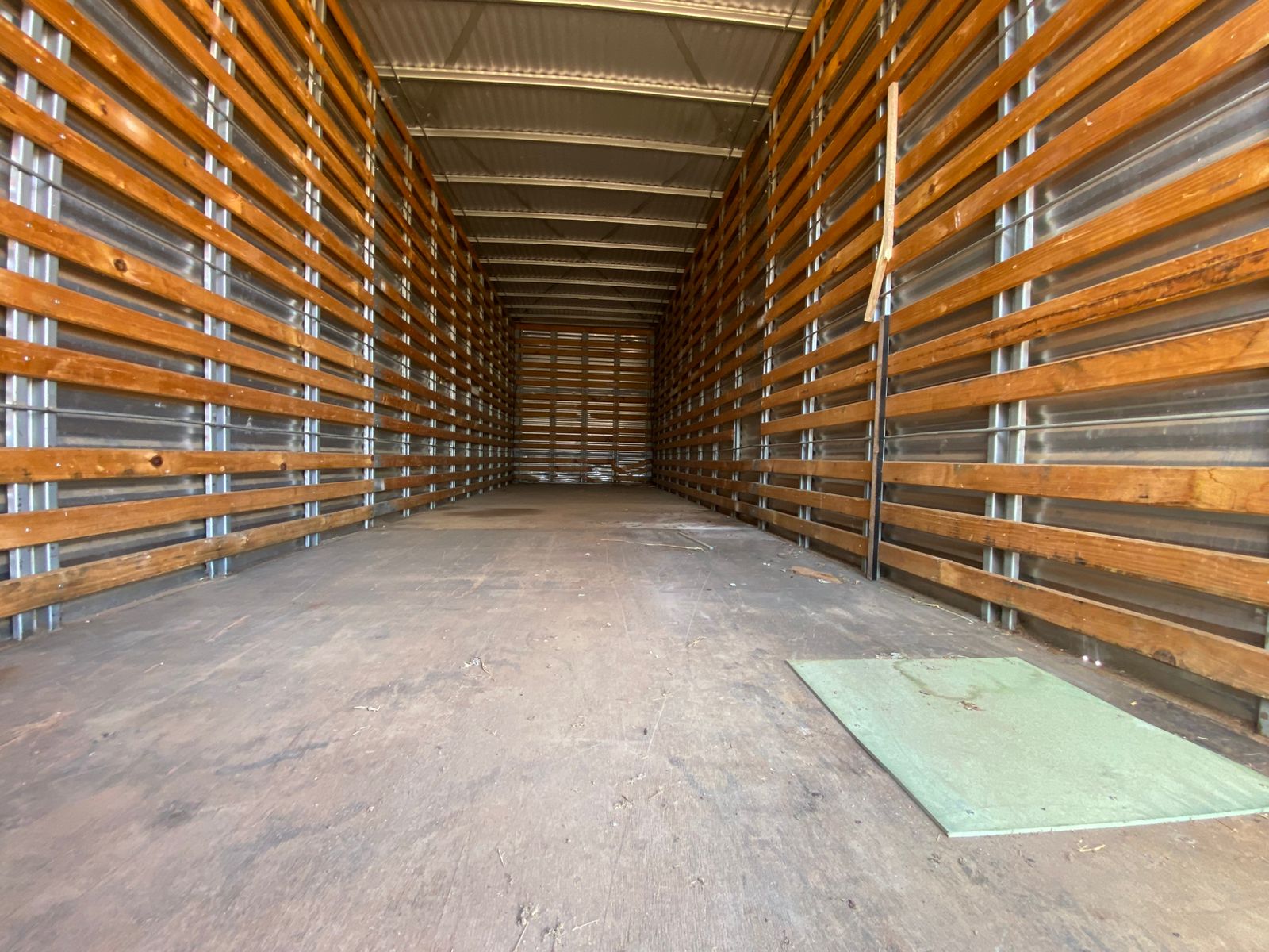 VW 13160 6X2 - Imagem 18