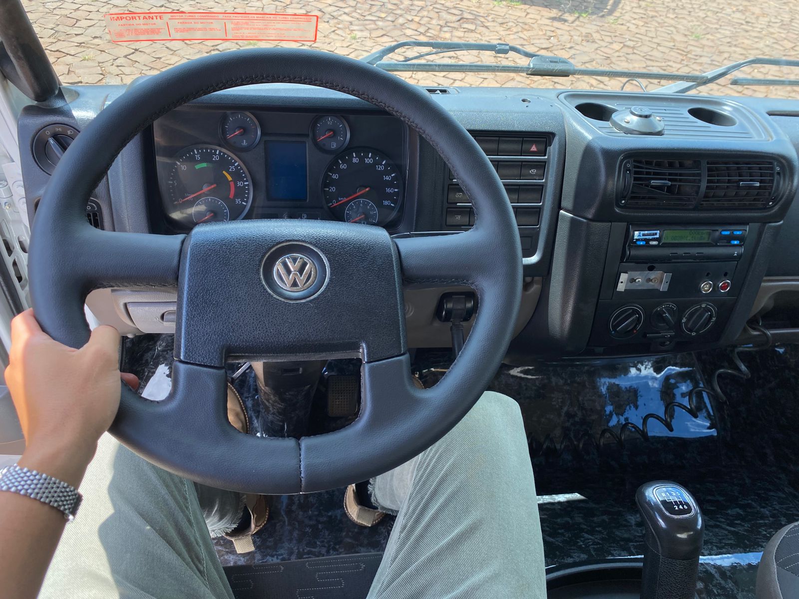 VW 13160 6X2 - Imagem 28