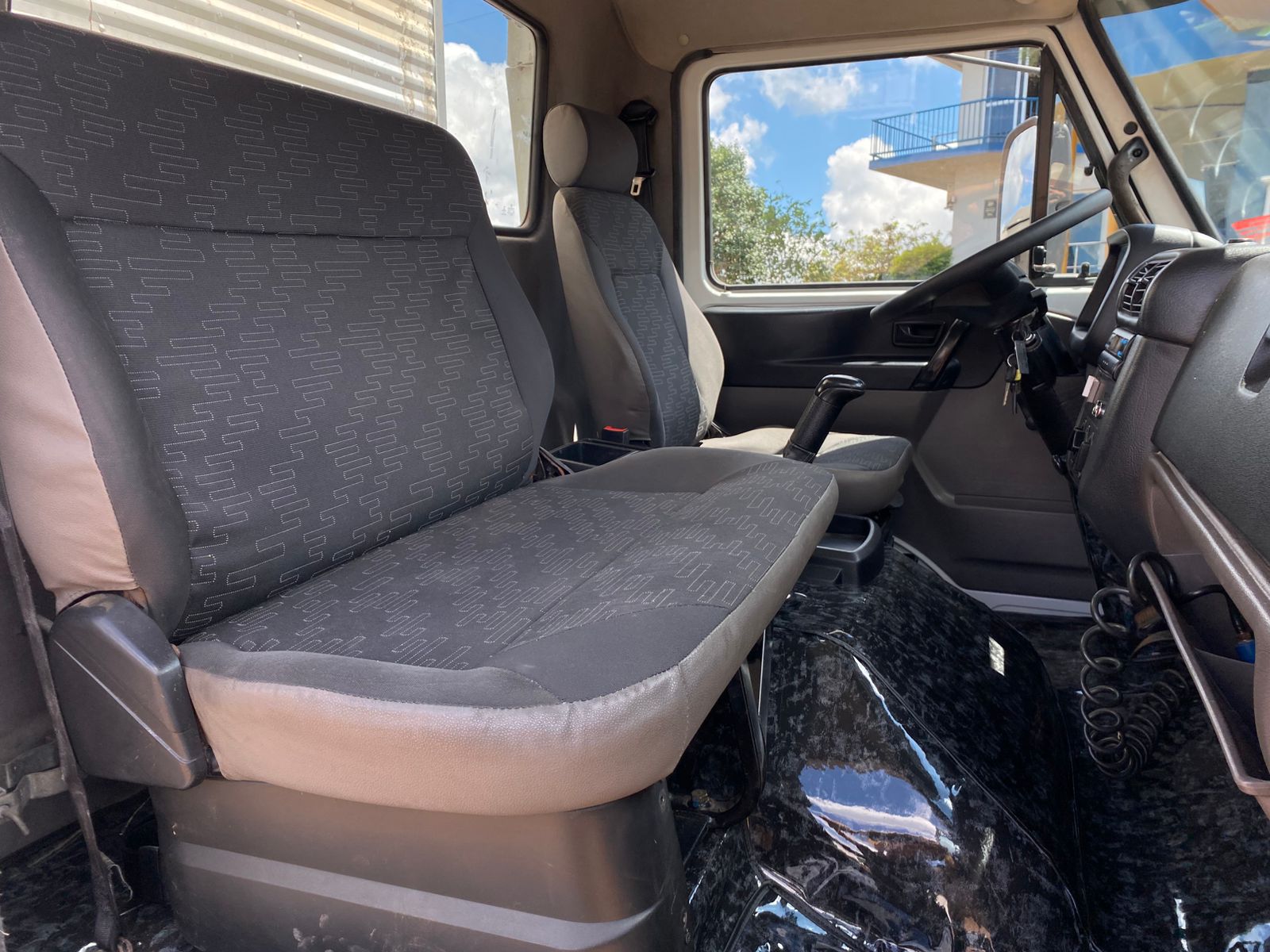 VW 13160 6X2 - Imagem 31