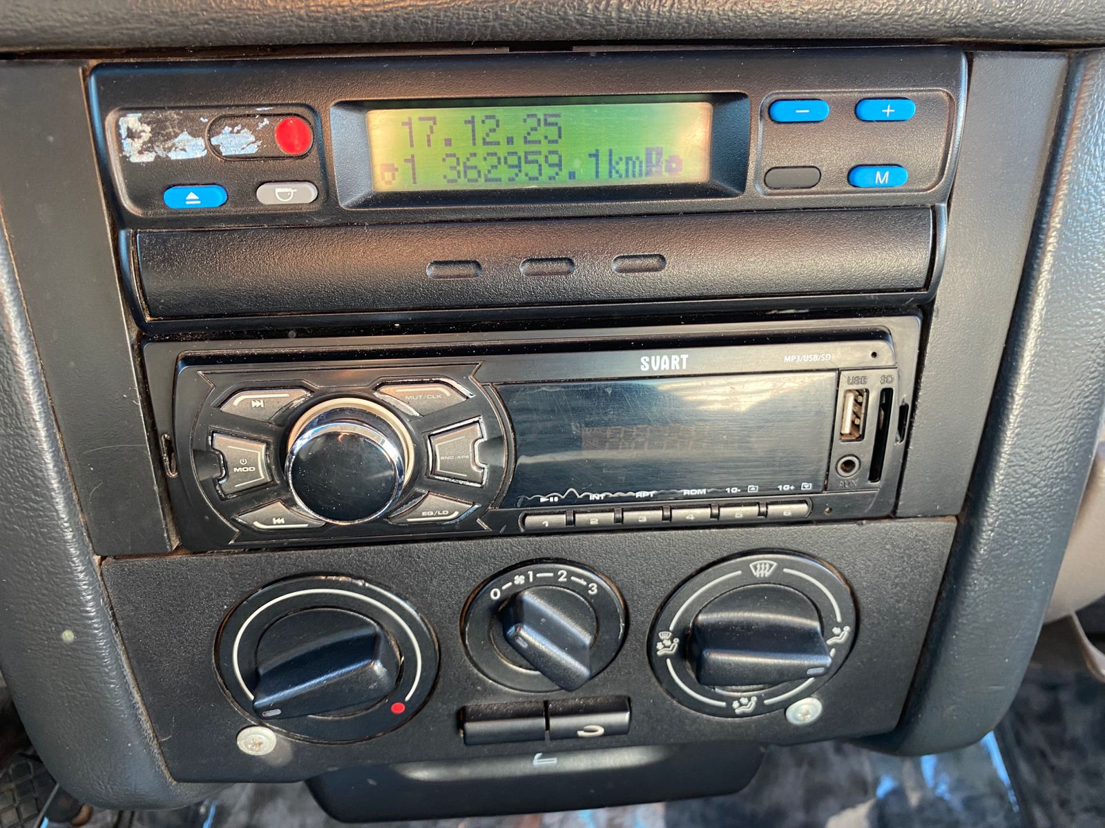 VW 5150 4X2 COM BAU - Imagem 30