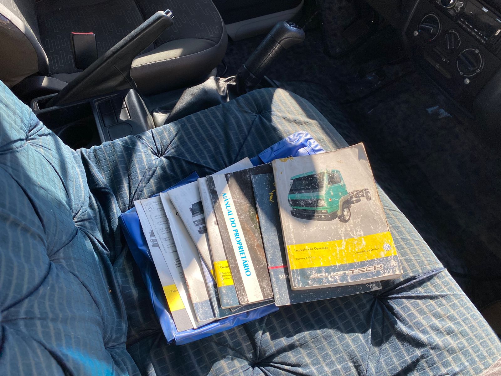 VW 5150 4X2 COM BAU - Imagem 31