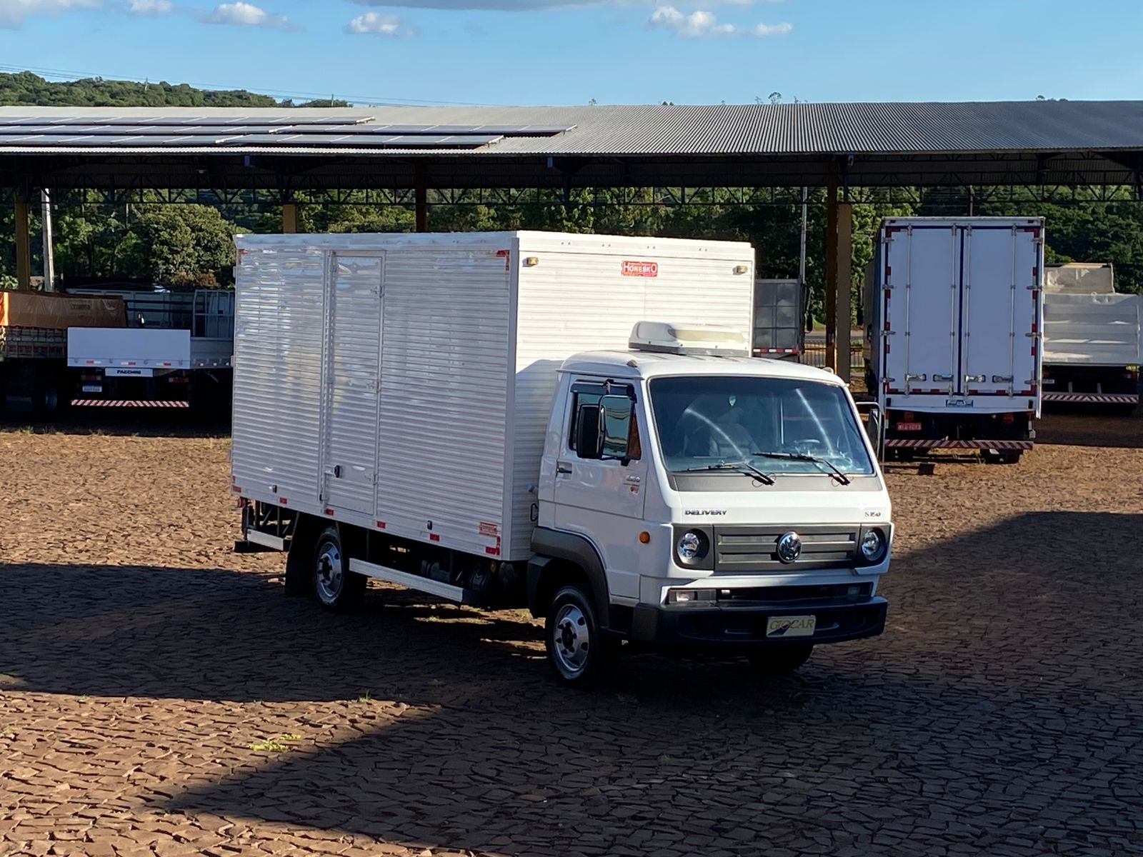 VW 5150 4X2 COM BAU - Imagem 34