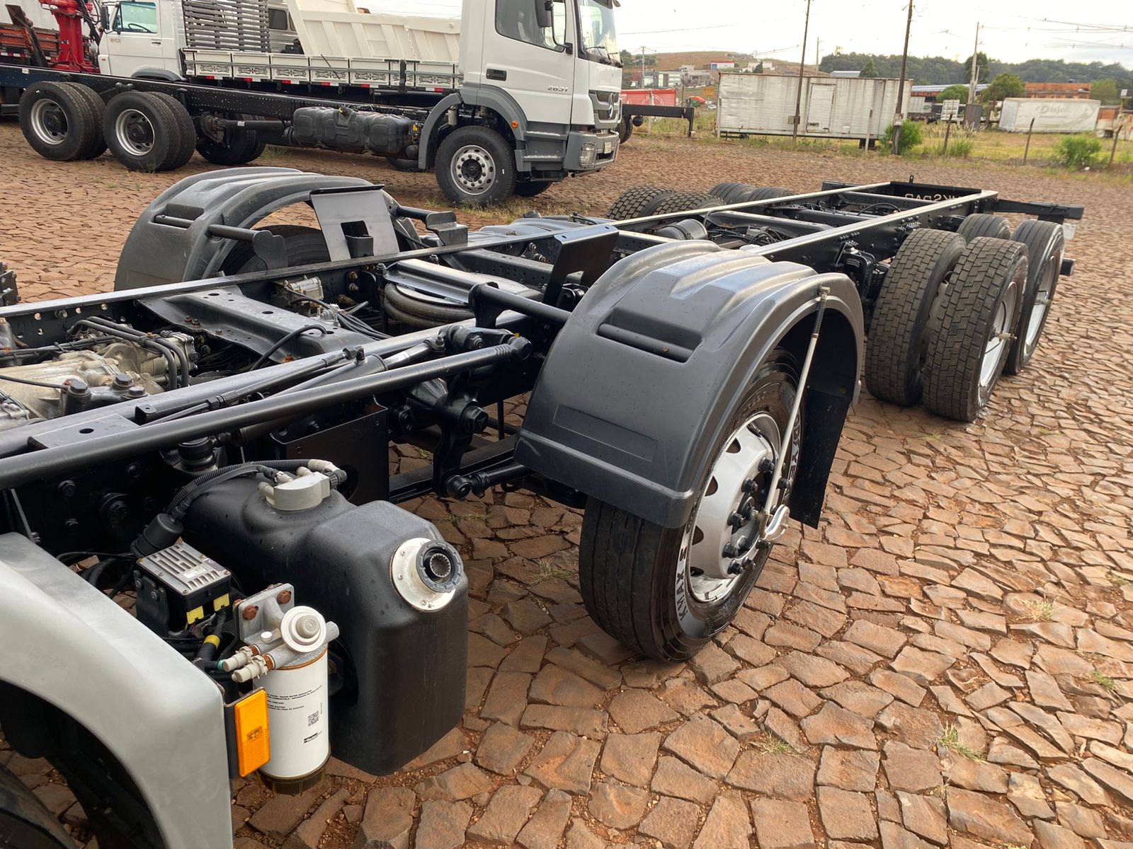 MB ATEGO 3030 8X2 - Imagem 13