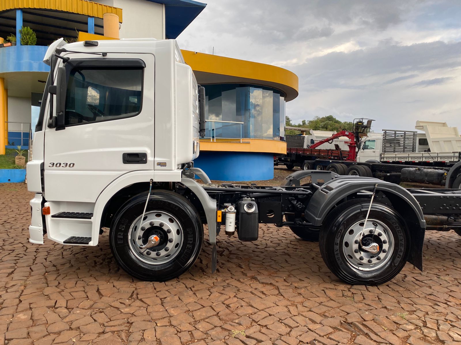 MB ATEGO 3030 8X2 - Imagem 15