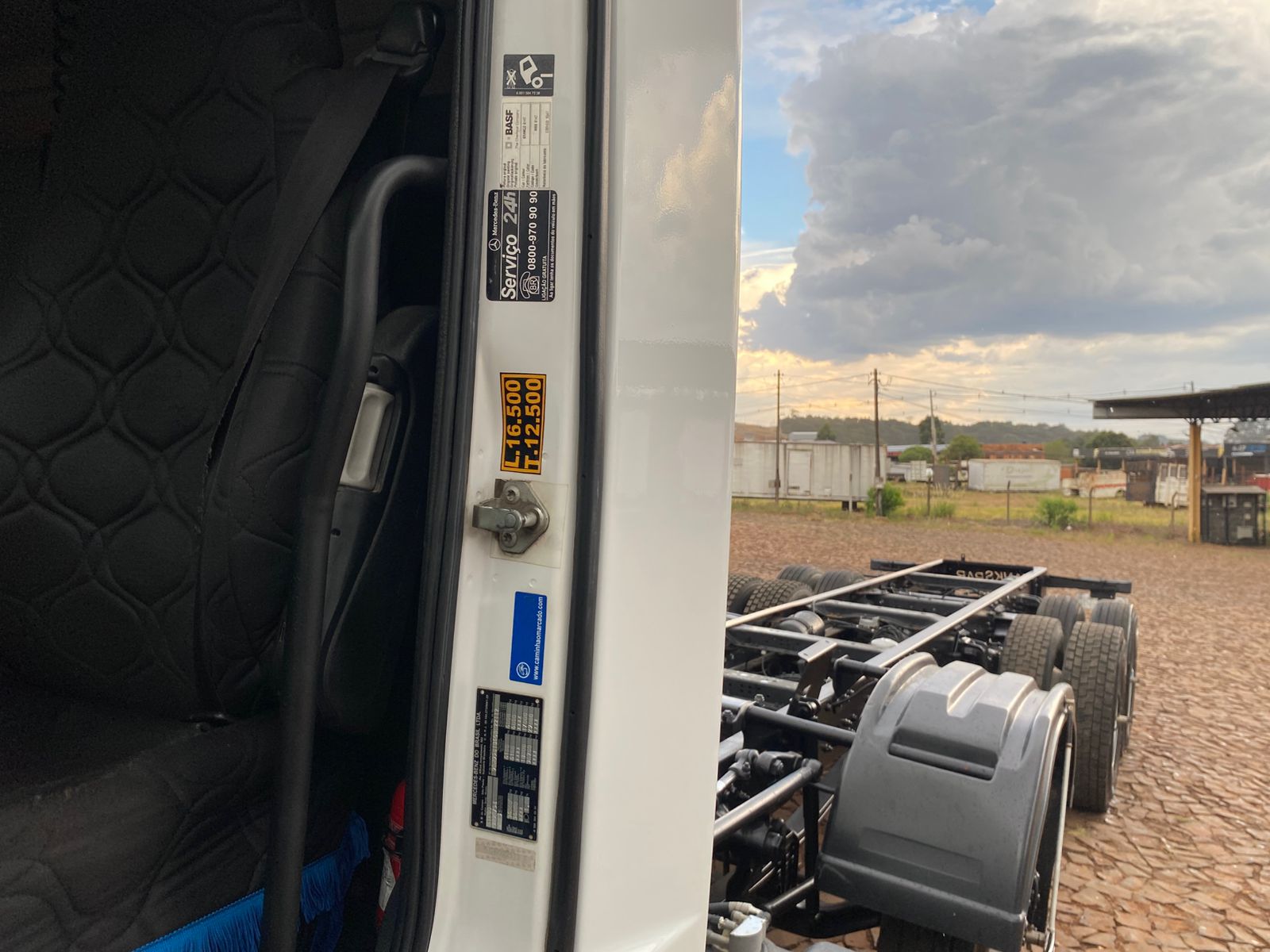 MB ATEGO 3030 8X2 - Imagem 27