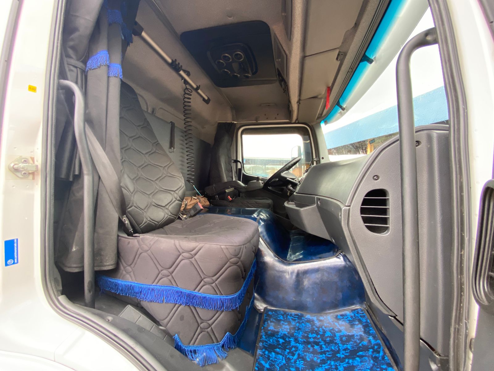 MB ATEGO 3030 8X2 - Imagem 28