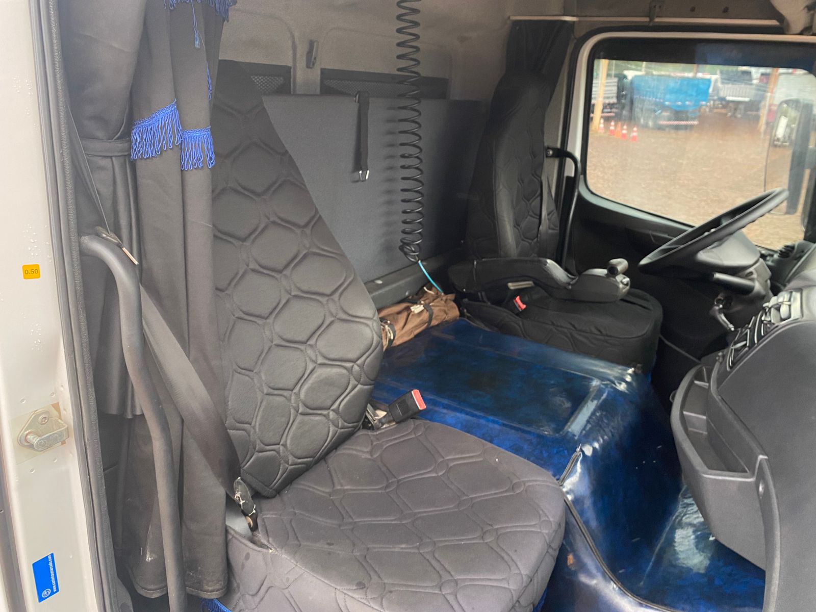 MB ATEGO 3030 8X2 - Imagem 29