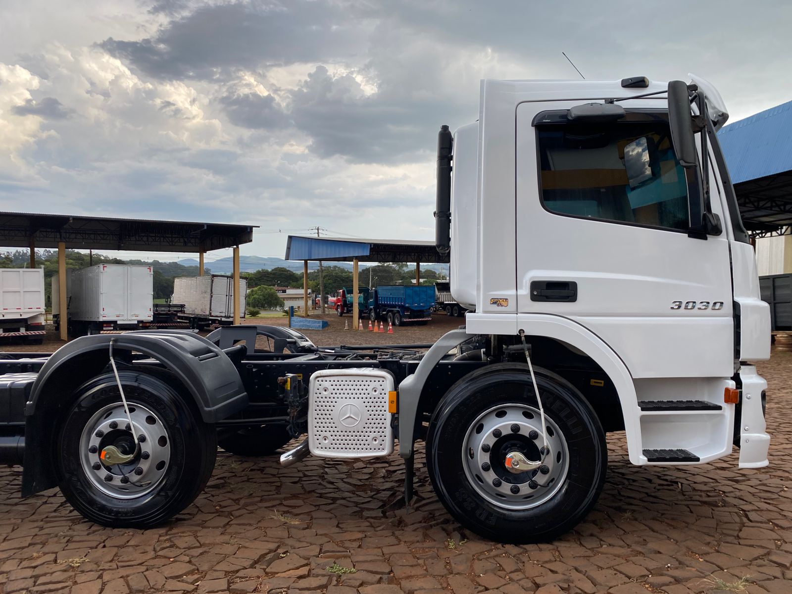 MB ATEGO 3030 8X2 - Imagem 5