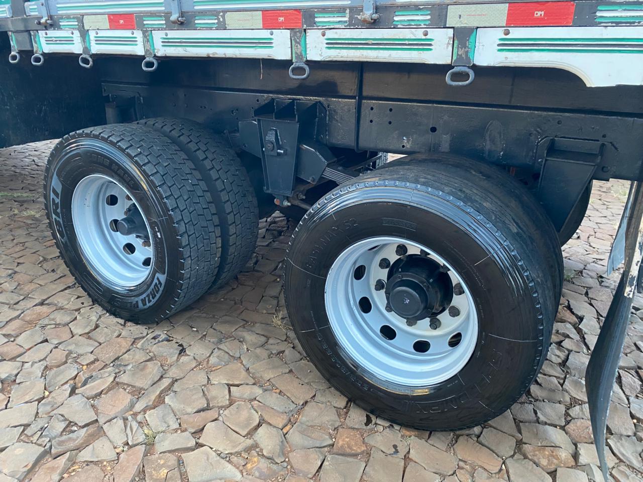 SCANIA P94 260 Cabine Leito - Imagem 14