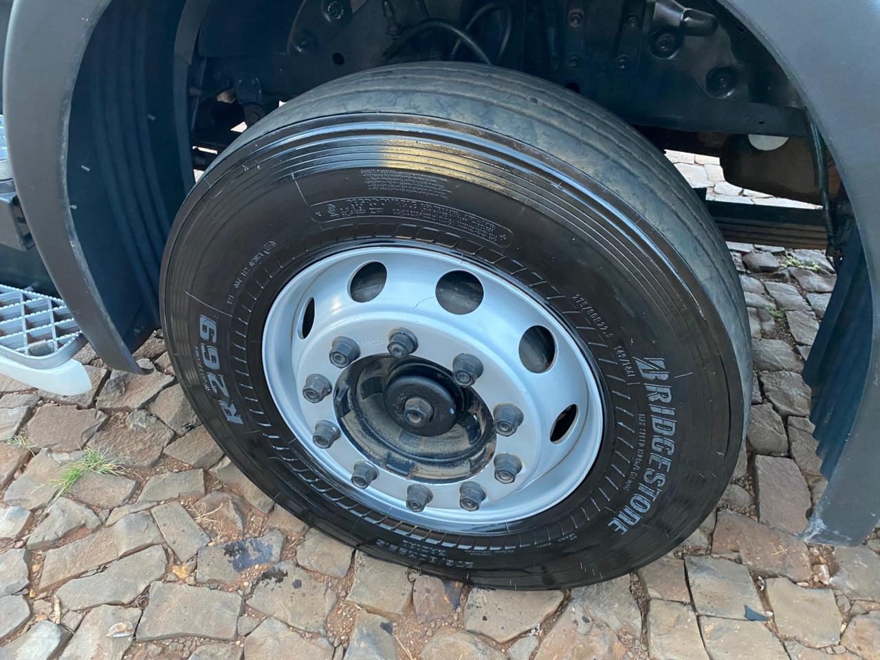 SCANIA P94 260 Cabine Leito - Imagem 15