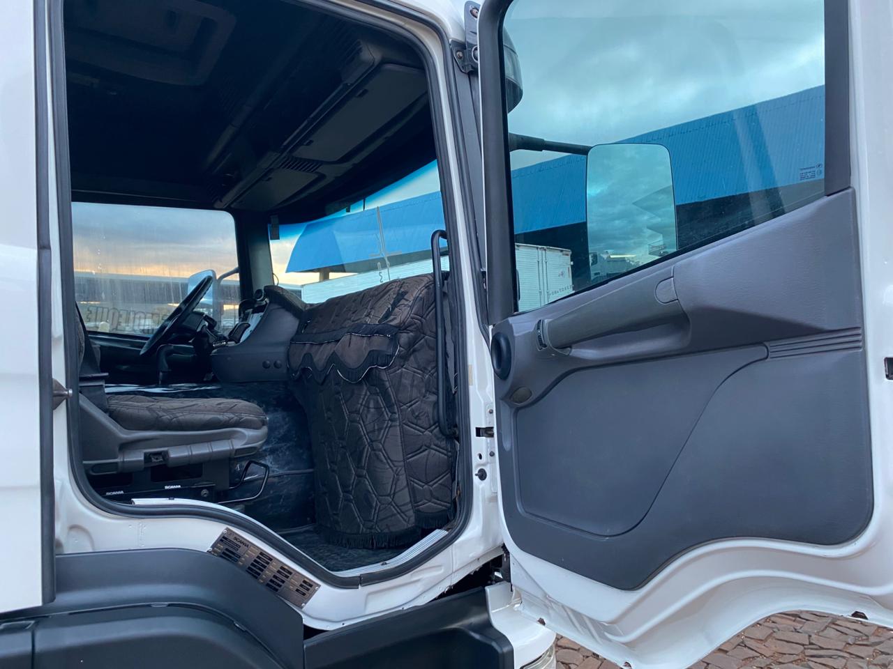 SCANIA P94 260 Cabine Leito - Imagem 29