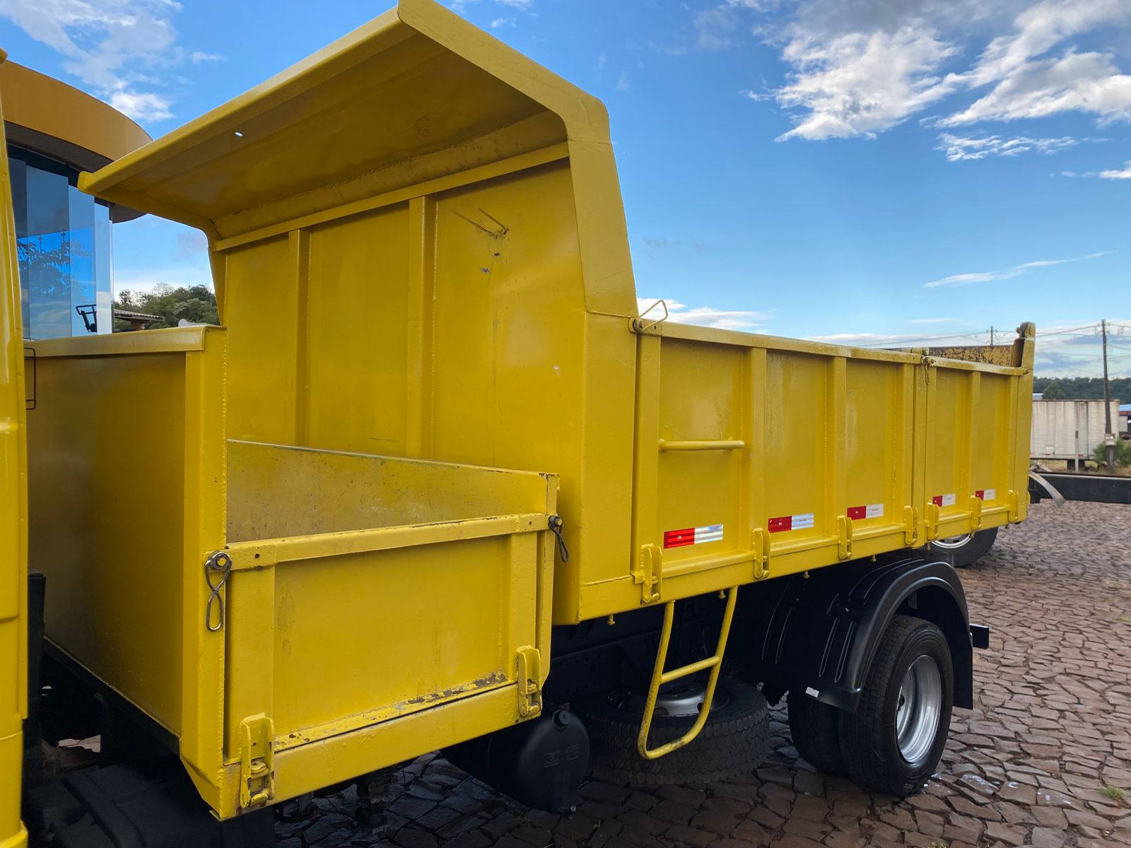 VW 9150 CUMMINS 4X2 Basculante - Imagem 21