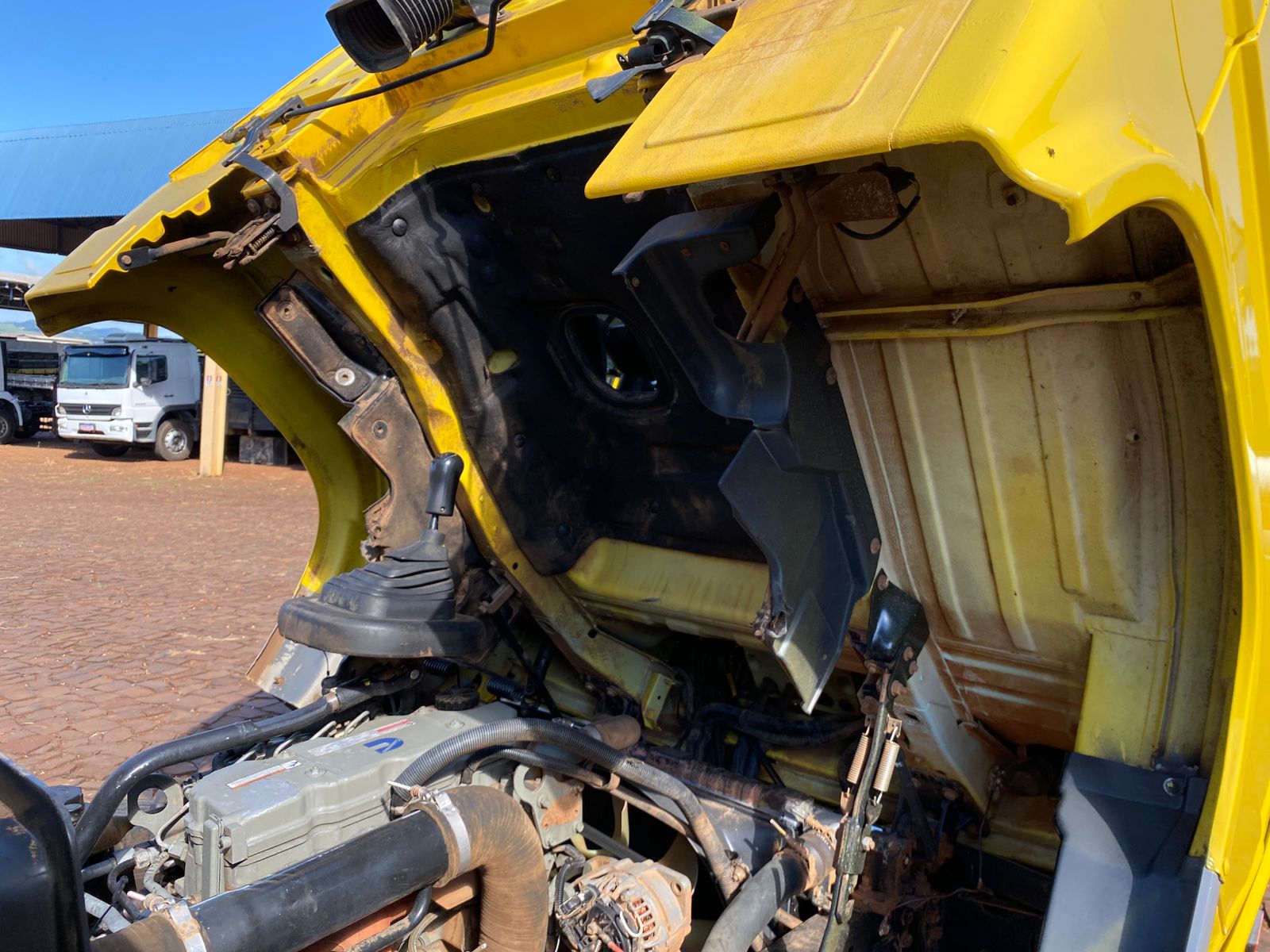 VW 9150 CUMMINS 4X2 Basculante - Imagem 26