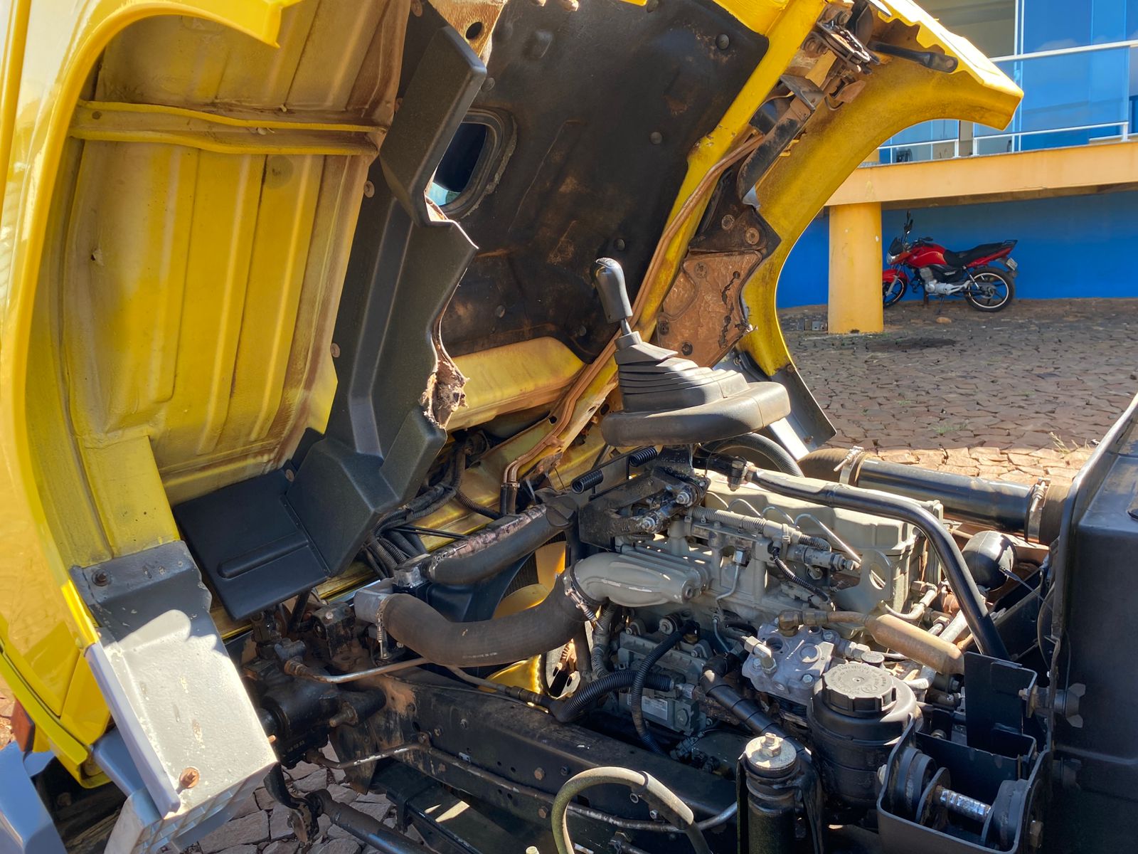 VW 9150 CUMMINS 4X2 Basculante - Imagem 29