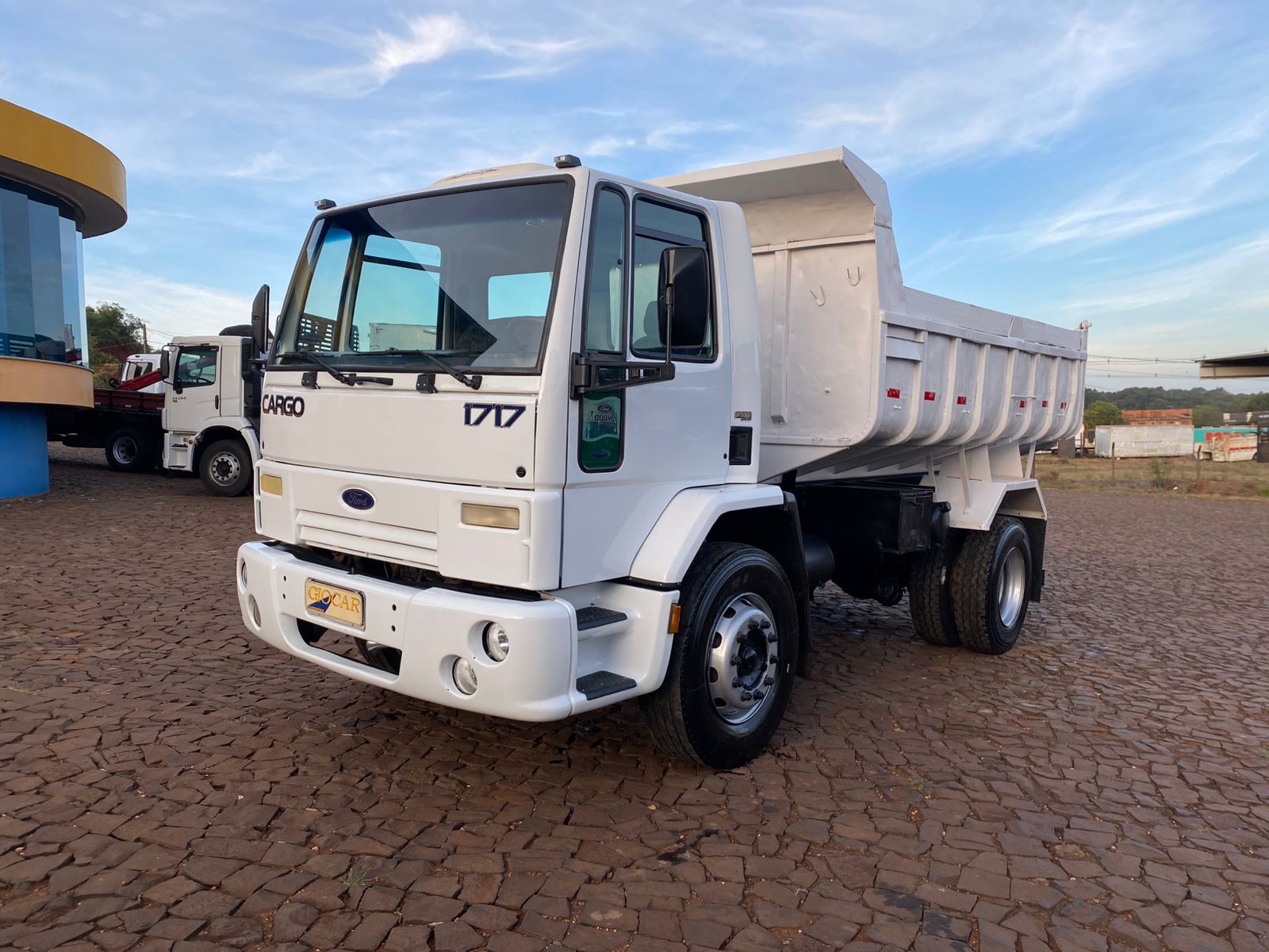 CARGO 1717 4X2