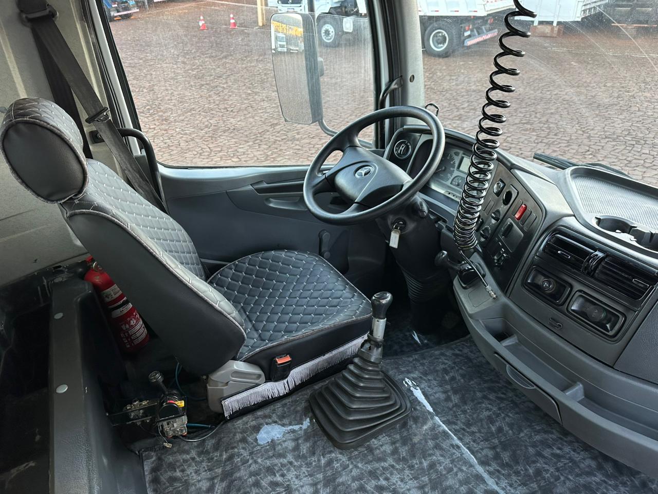 MB AXOR 3340 6X4 - Imagem 34