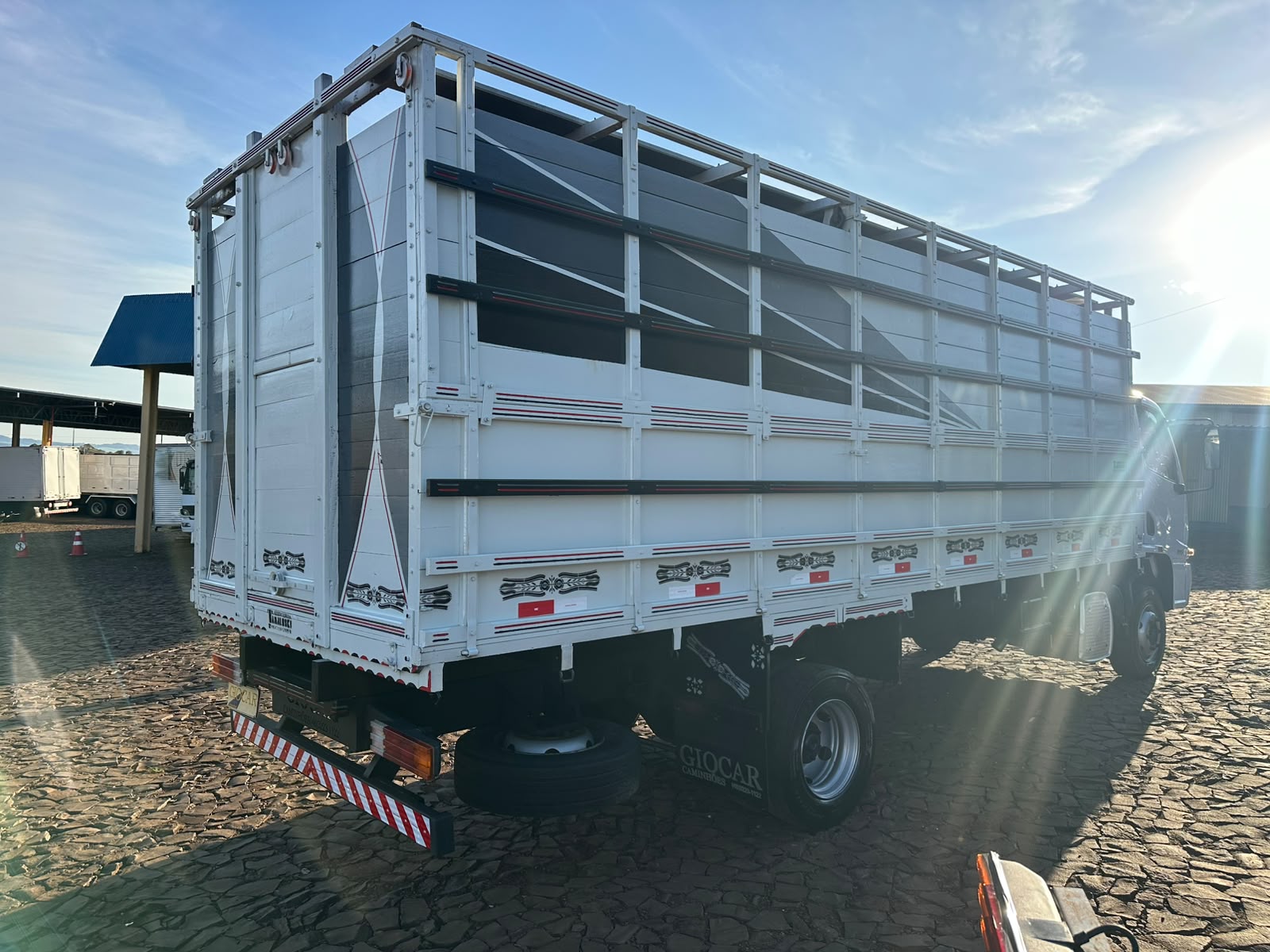 MB ACCELO 815 4X2 Boiadeira - Imagem 15