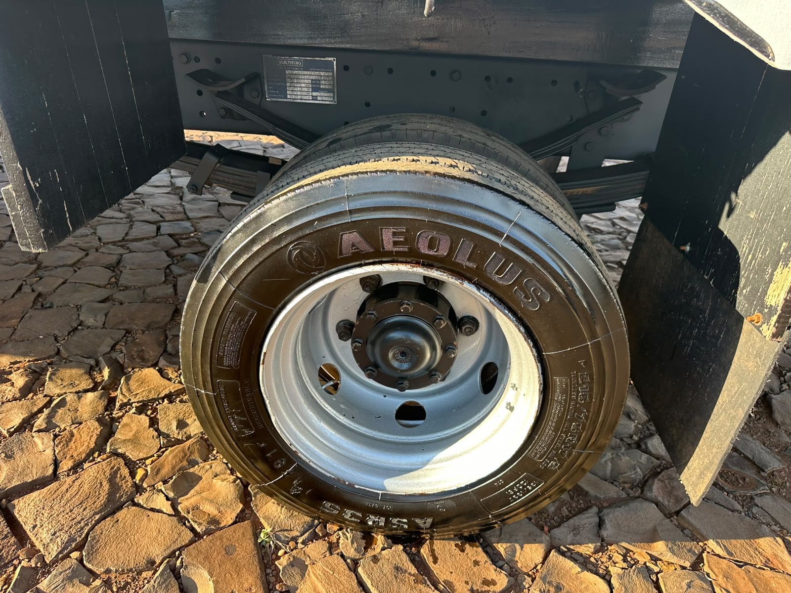 MB ACCELO 815 4X2 Boiadeira - Imagem 19