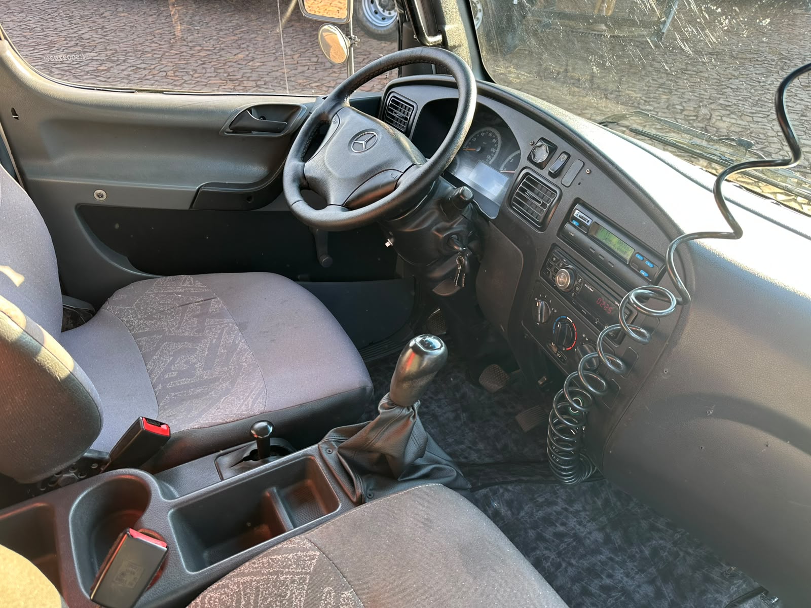 MB ACCELO 815 4X2 Boiadeira - Imagem 37