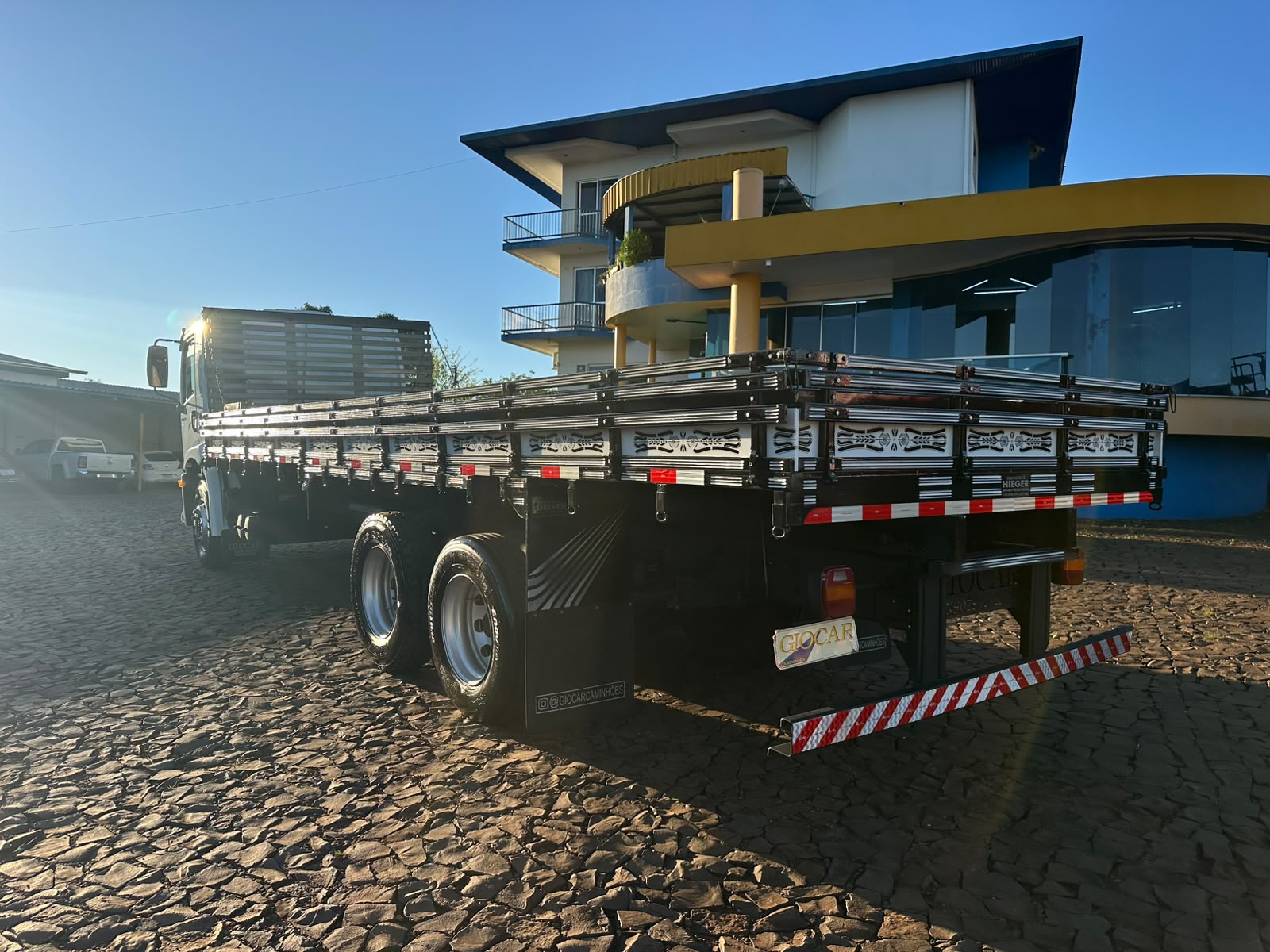 VW 24250 CONSTELLATION 6X2 - Imagem 15