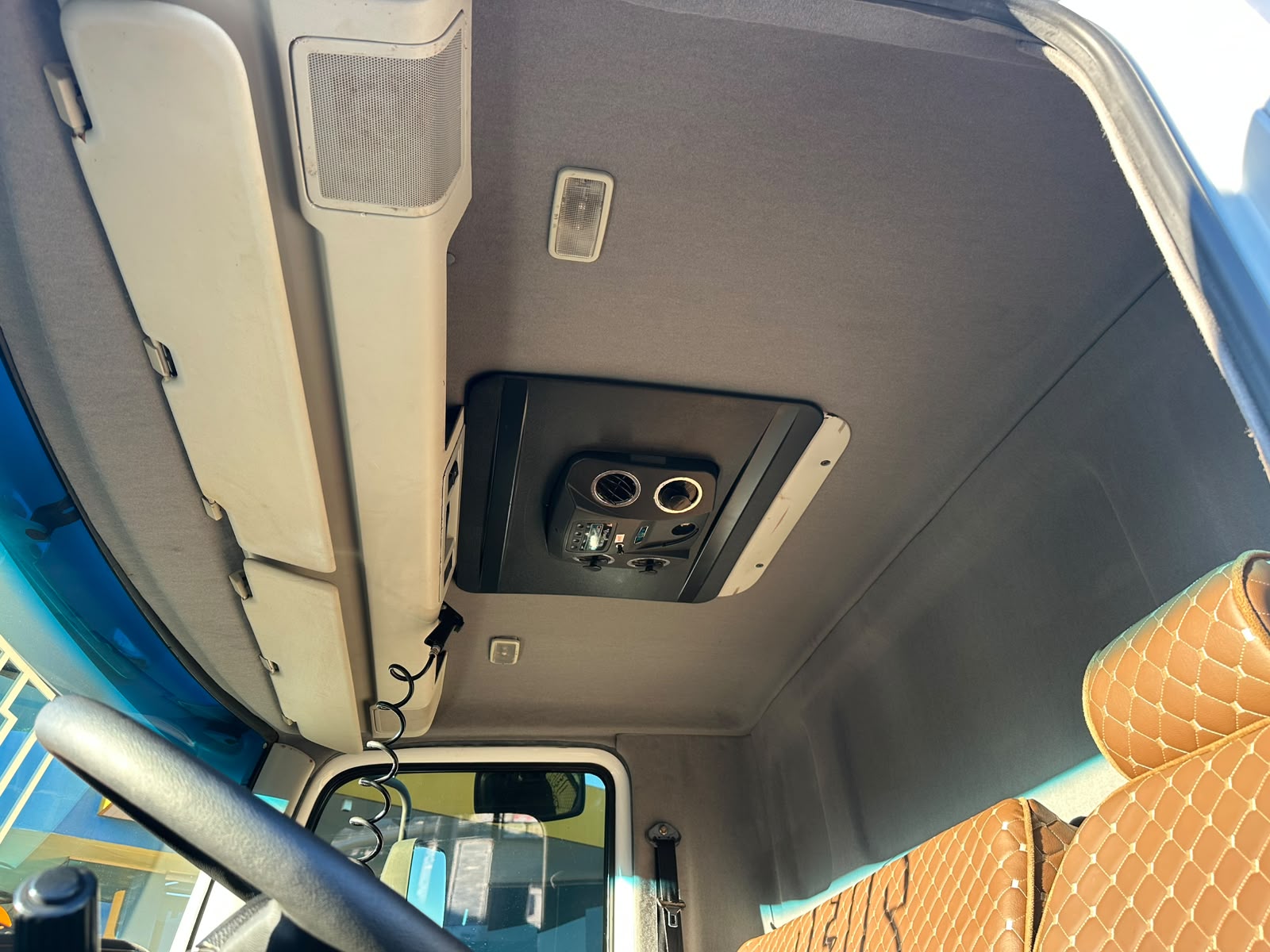 VW 24250 CONSTELLATION 6X2 - Imagem 23