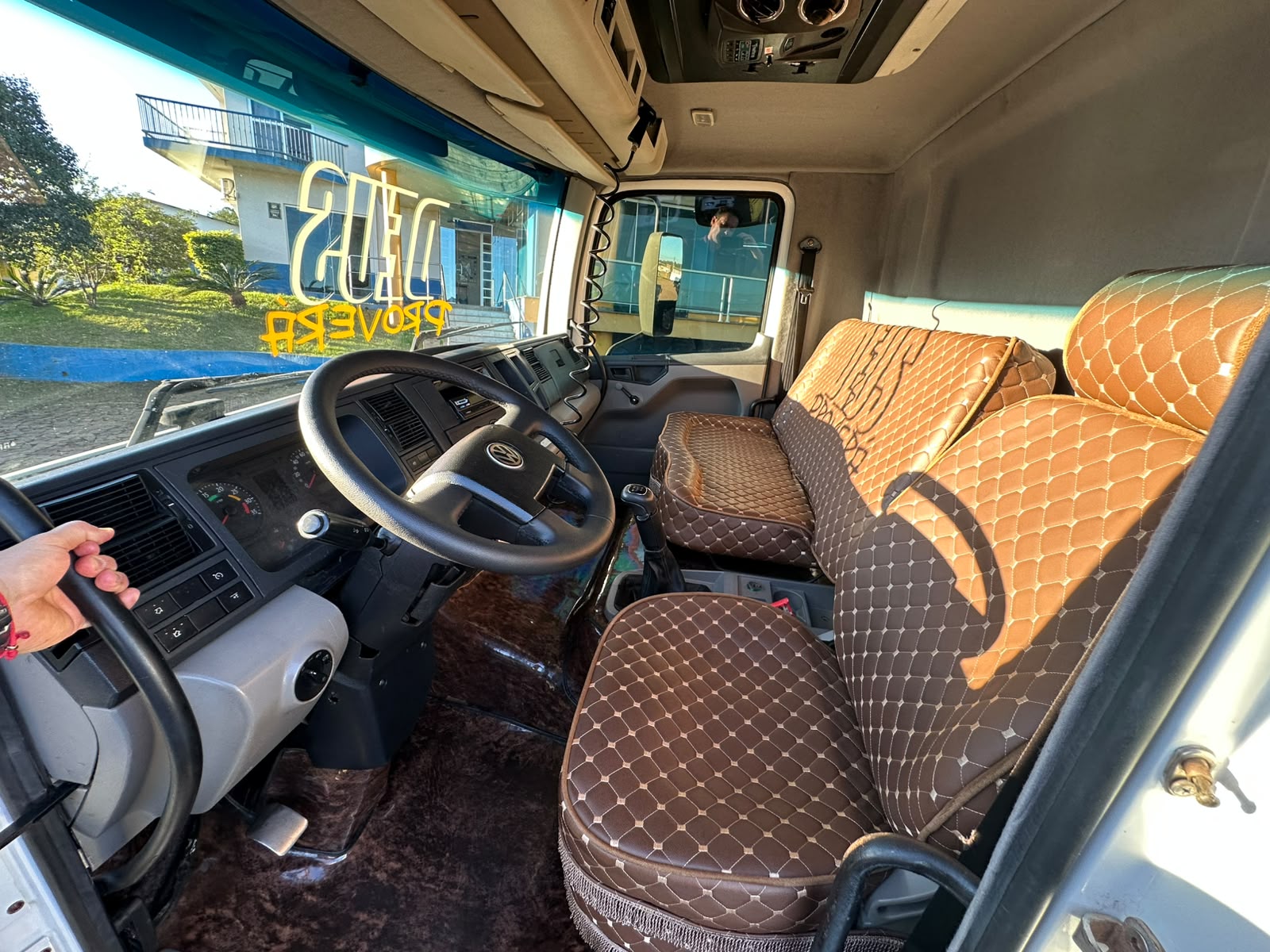 VW 24250 CONSTELLATION 6X2 - Imagem 26