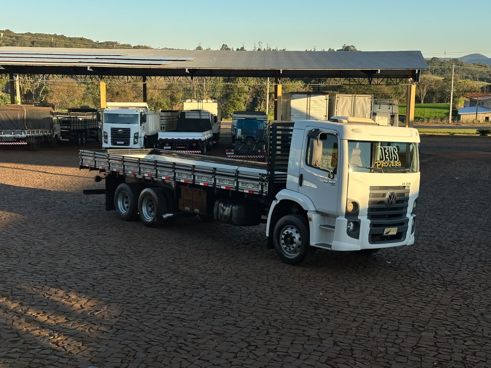 VW 24250 CONSTELLATION 6X2 - Imagem 37
