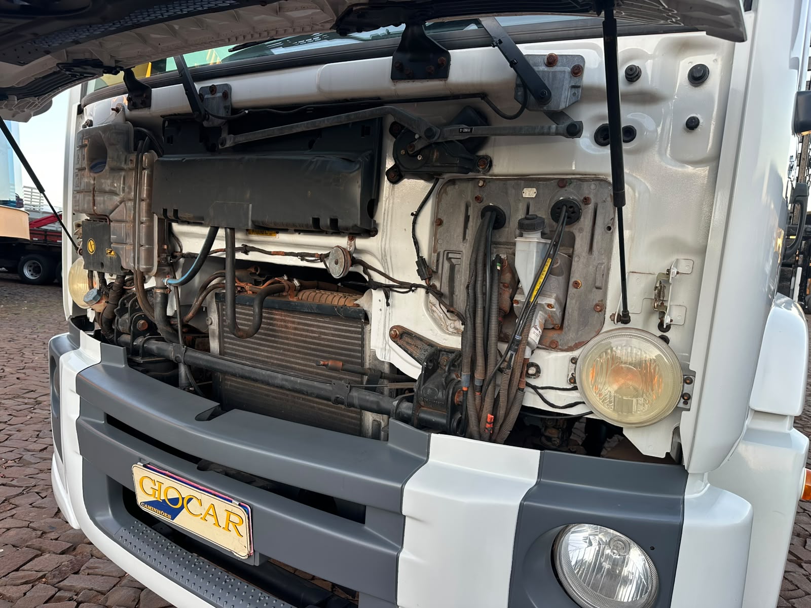 VW 24250 CONSTELLATION 6X2 - Imagem 40
