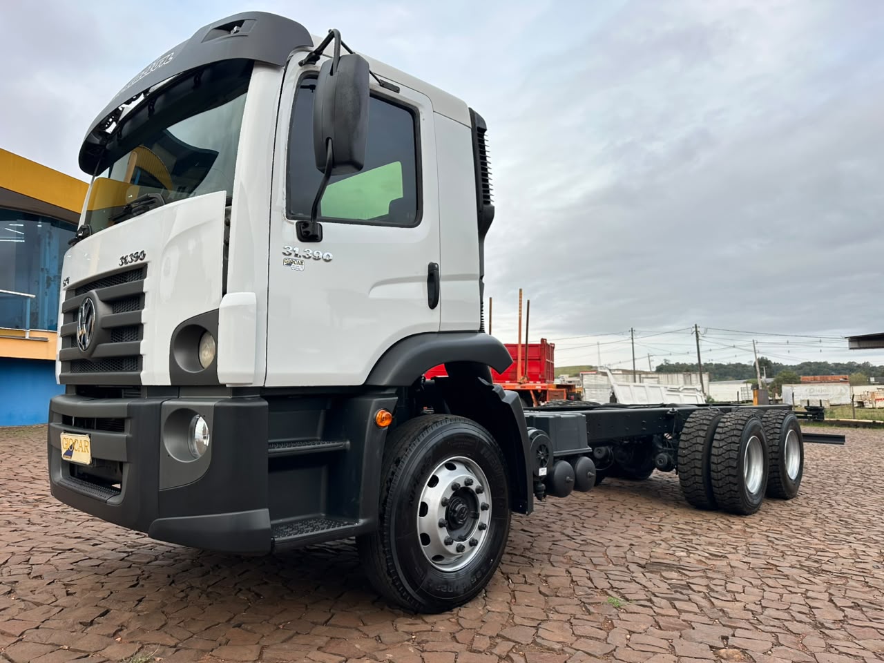 VW 31390 CONSTELLATION 6X4 - Imagem 3