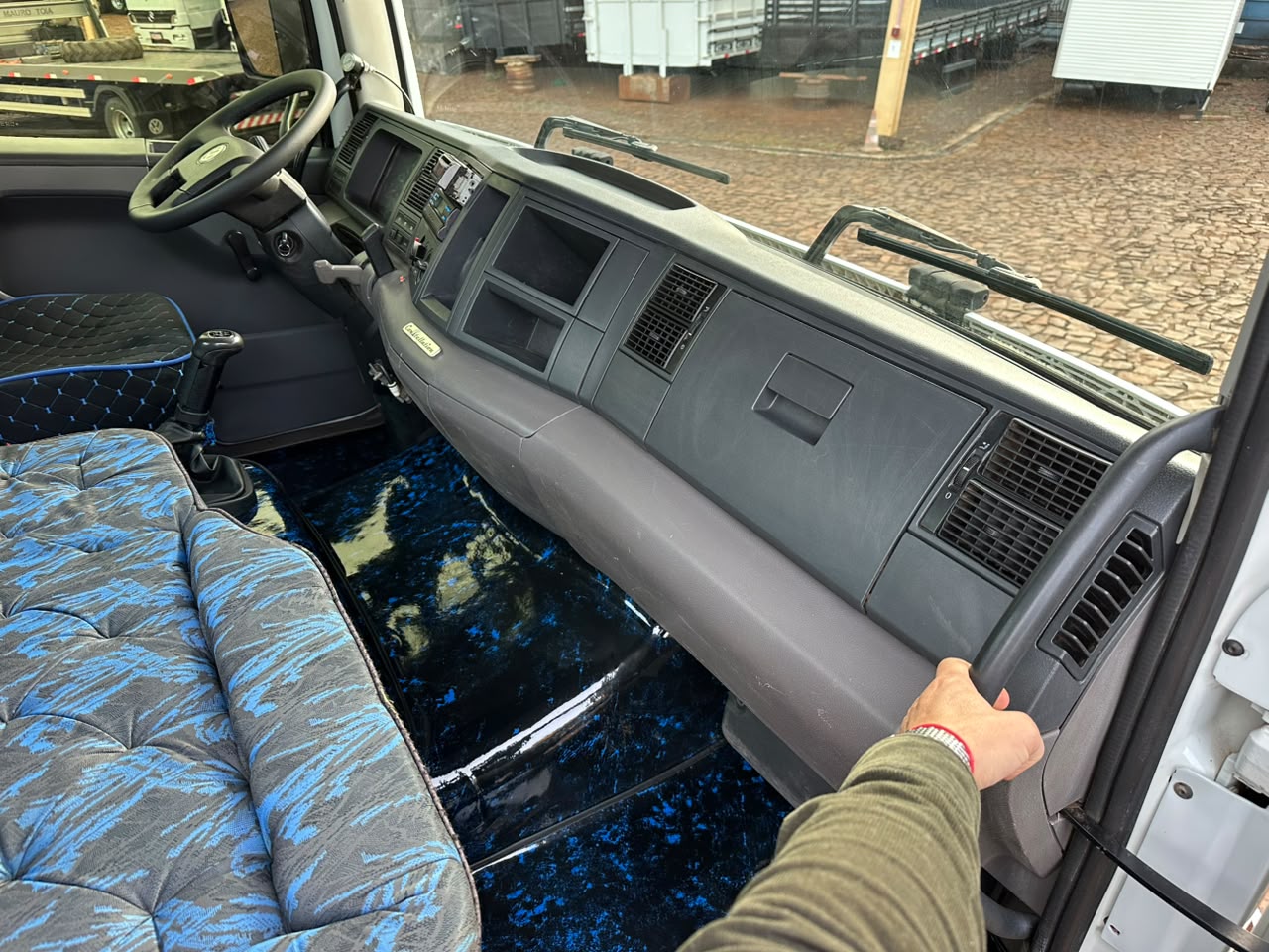 VW 31390 CONSTELLATION 6X4 - Imagem 38