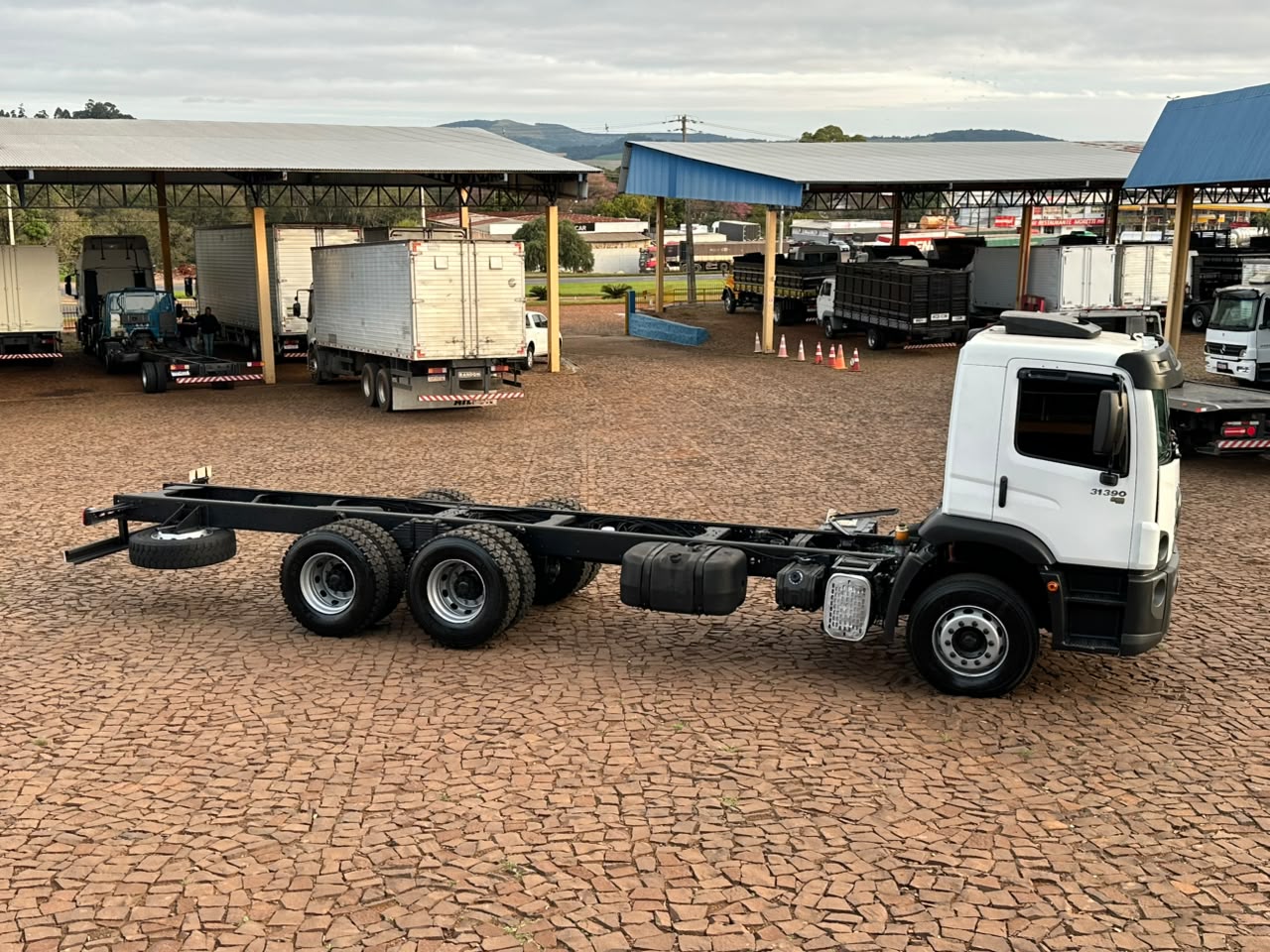 VW 31390 CONSTELLATION 6X4 - Imagem 40