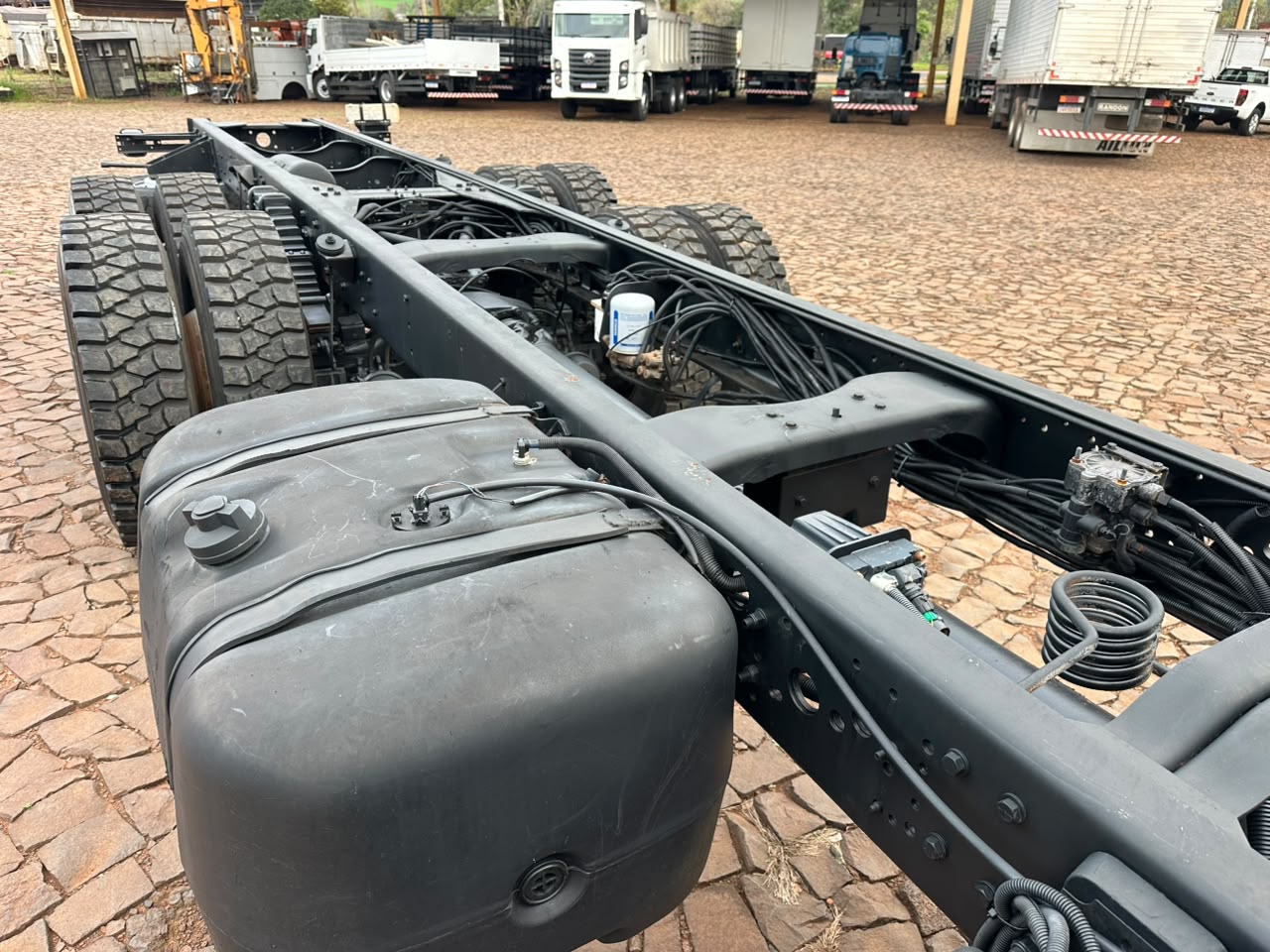 VW 31390 CONSTELLATION 6X4 - Imagem 8