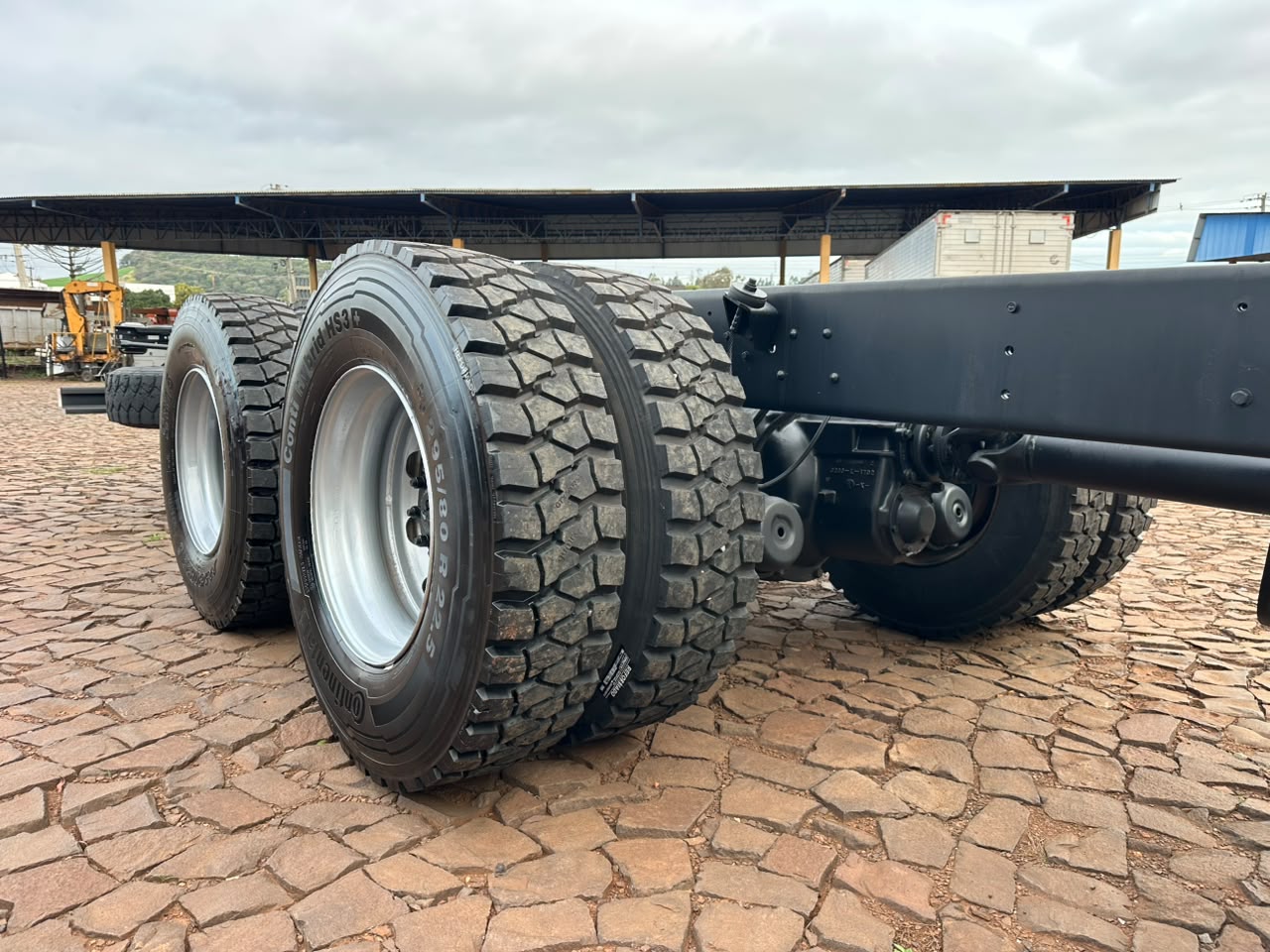 VW 31390 CONSTELLATION 6X4 - Imagem 9