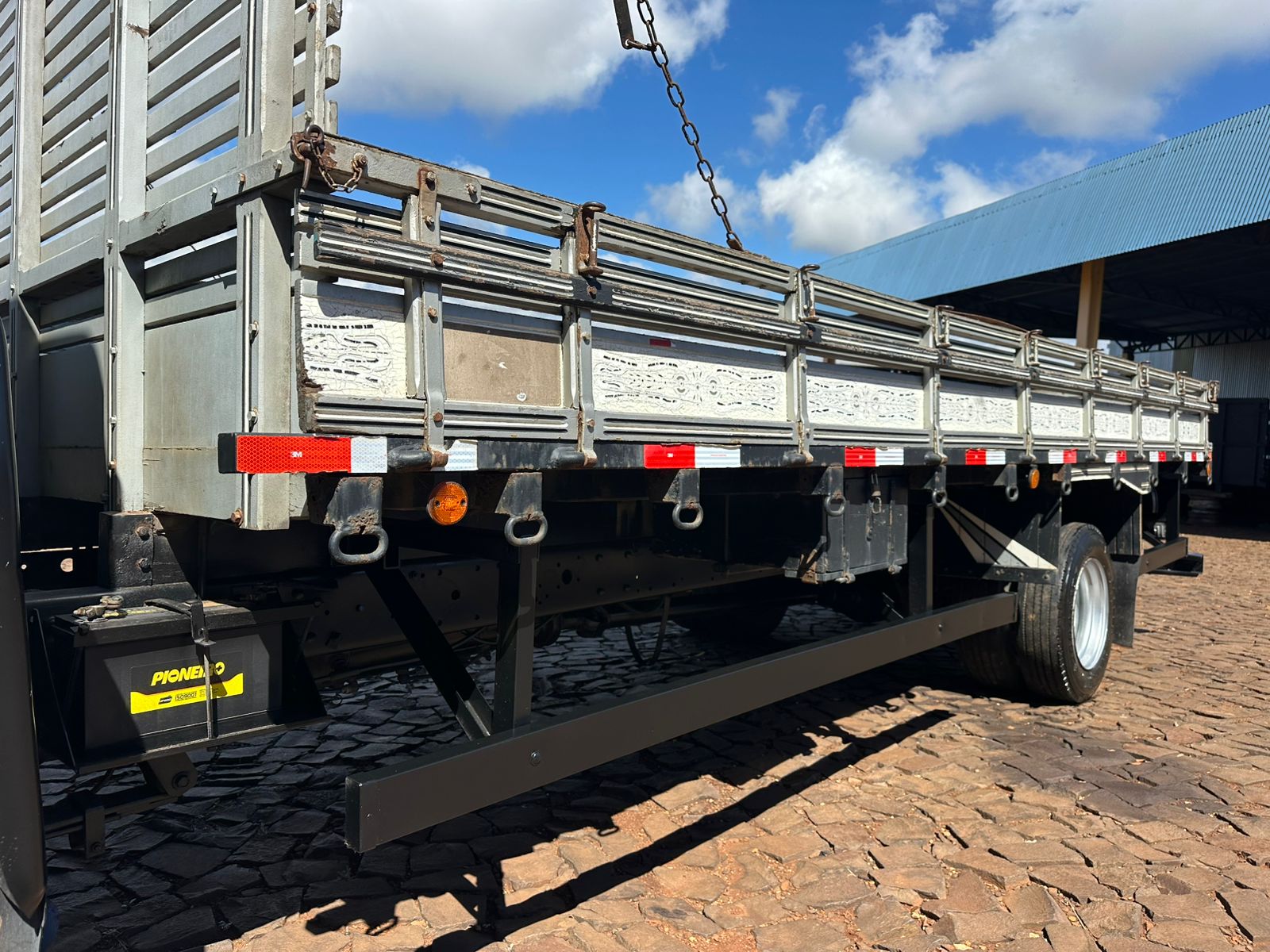 CARGO 815 4X2 - Imagem 14