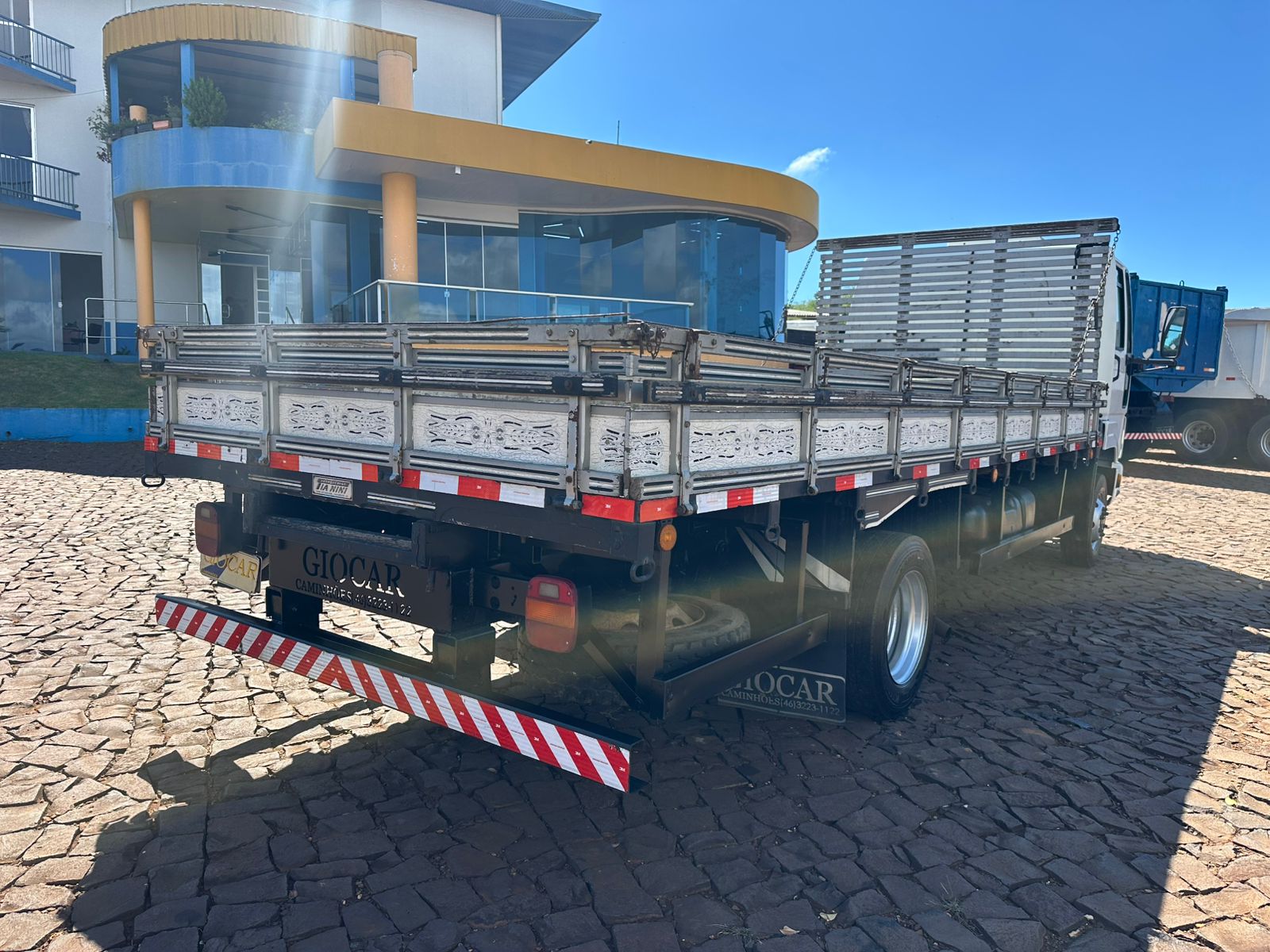 CARGO 815 4X2 - Imagem 17