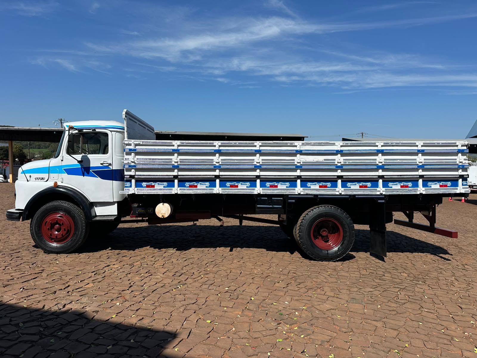 MB L 1113 4x2 - Imagem 15