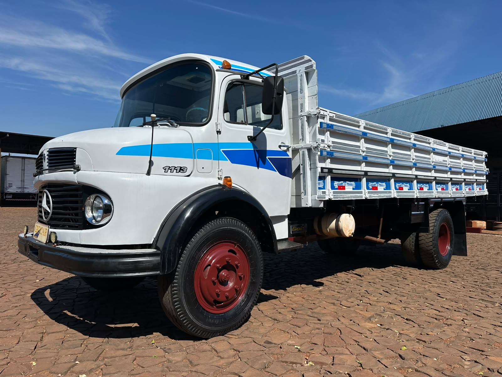 MB L 1113 4x2 - Imagem 3