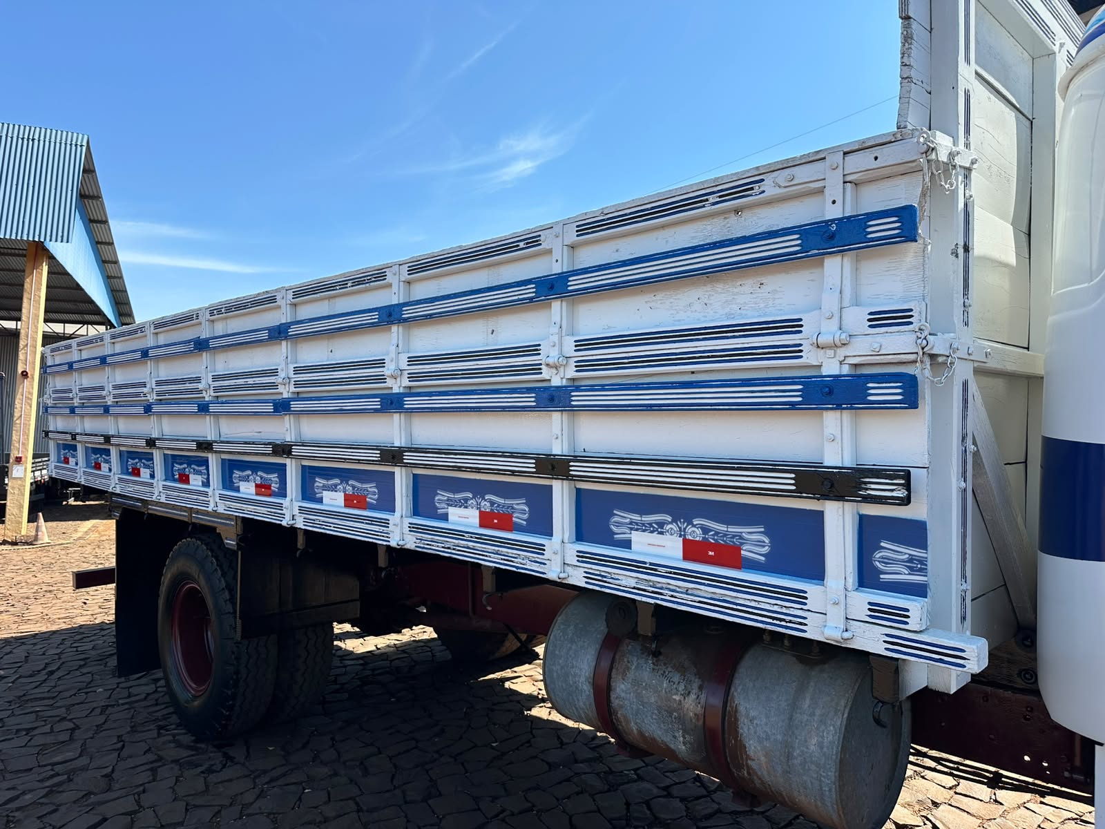 MB L 1113 4x2 - Imagem 10