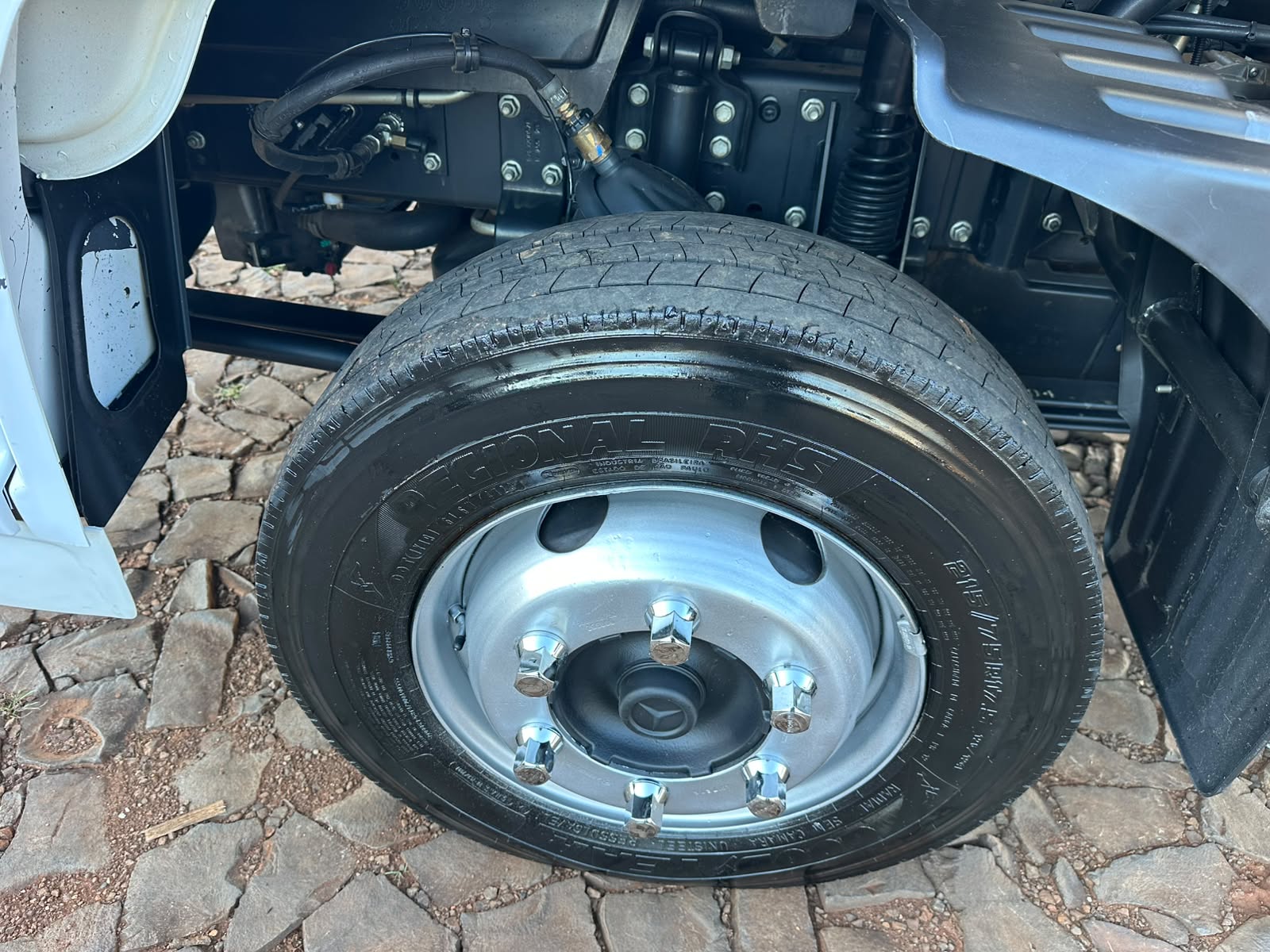 MB ACCELO 1317 CE 6X2 - Imagem 11