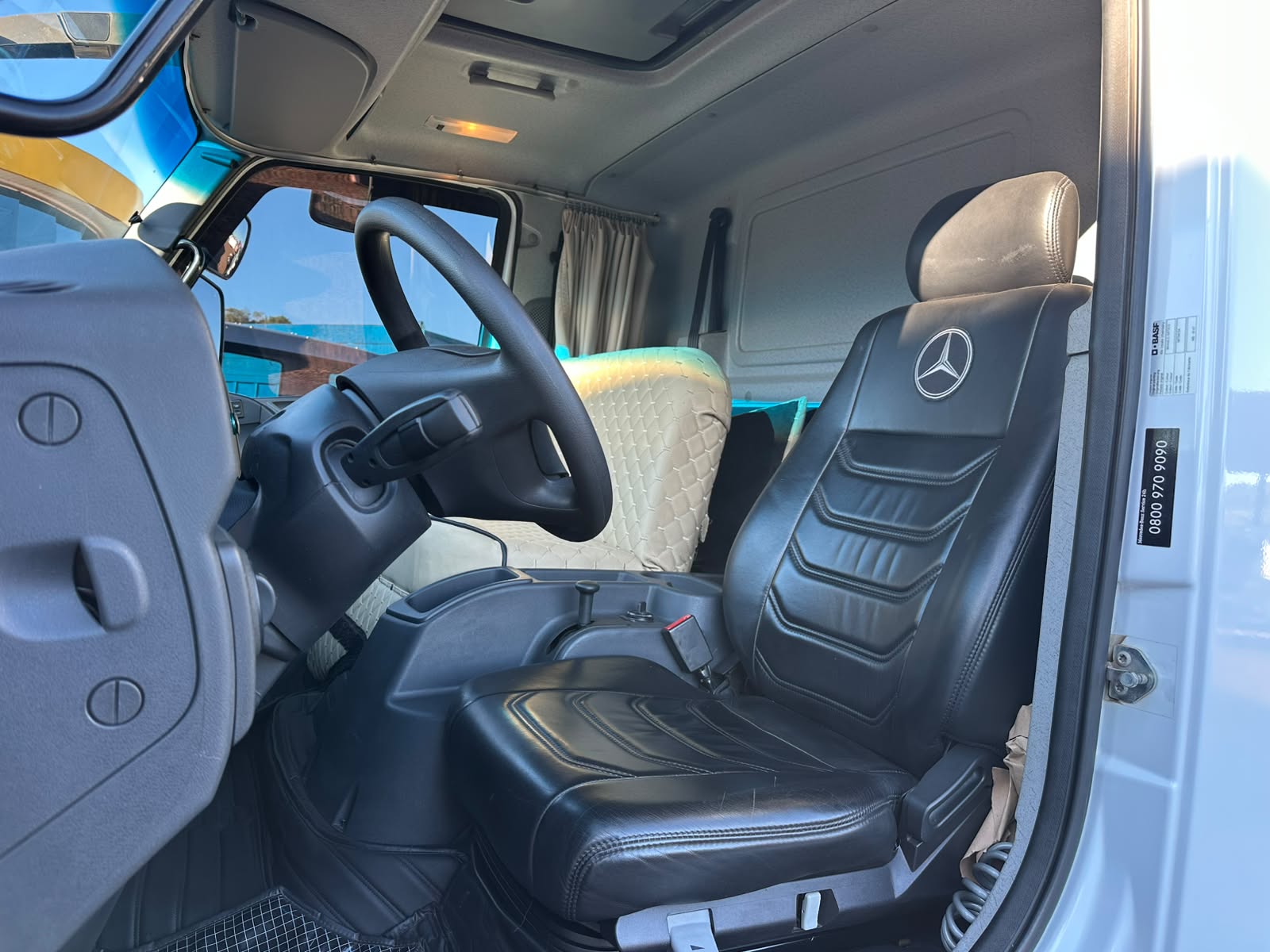 MB ACCELO 1317 CE 6X2 - Imagem 23