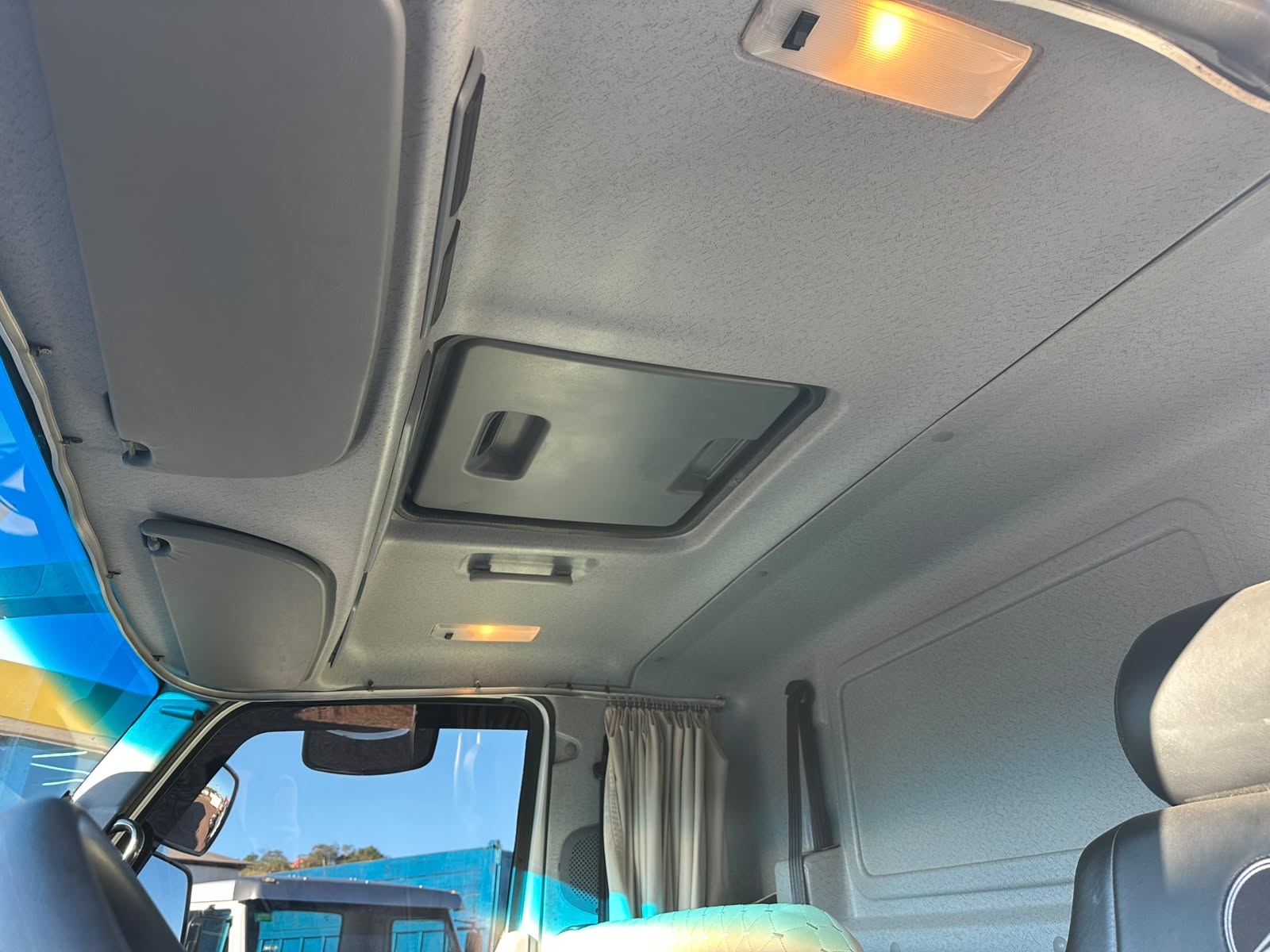 MB ACCELO 1317 CE 6X2 - Imagem 24