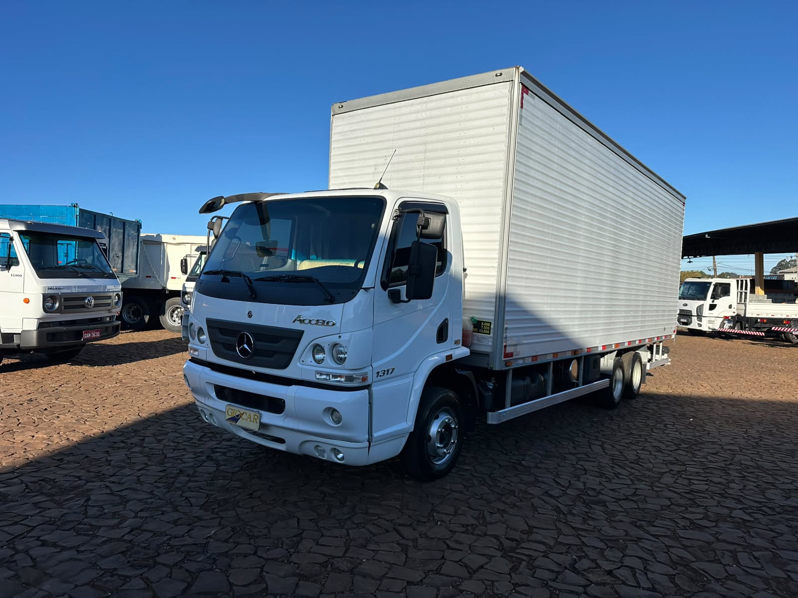 MB ACCELO 1317 CE 6X2 - Imagem 4