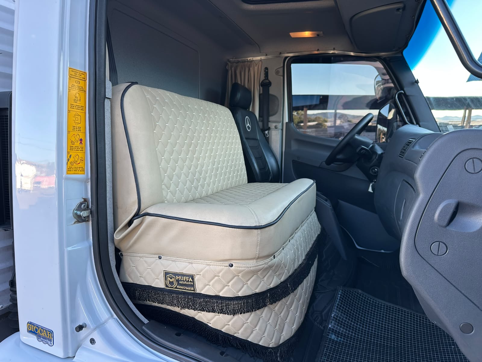 MB ACCELO 1317 CE 6X2 - Imagem 35
