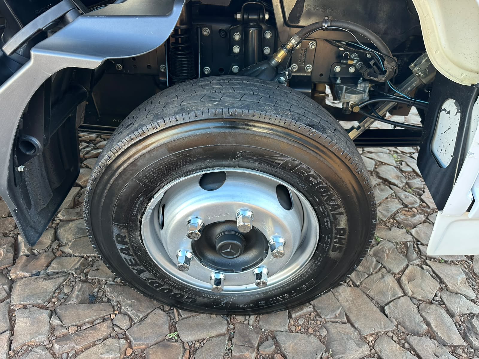 MB ACCELO 1317 CE 6X2 - Imagem 5